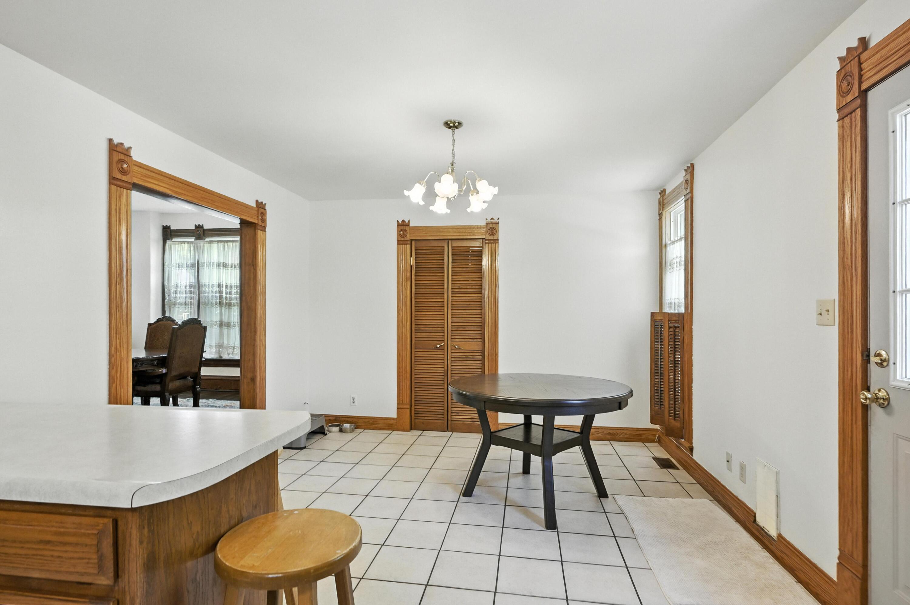 340 West Brook Street Property Photo 13