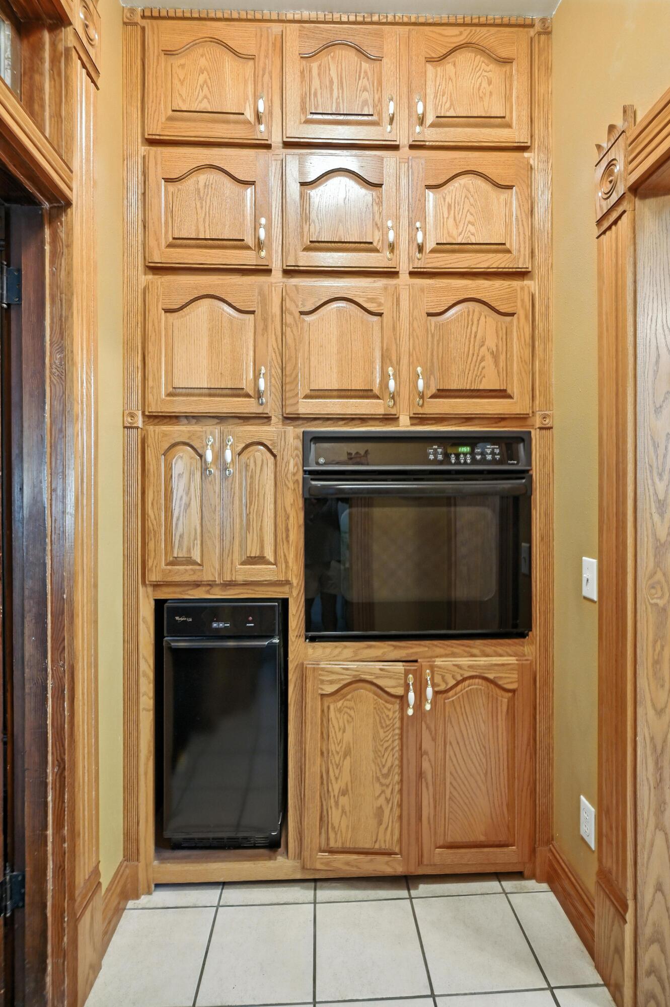 340 West Brook Street Property Photo 16