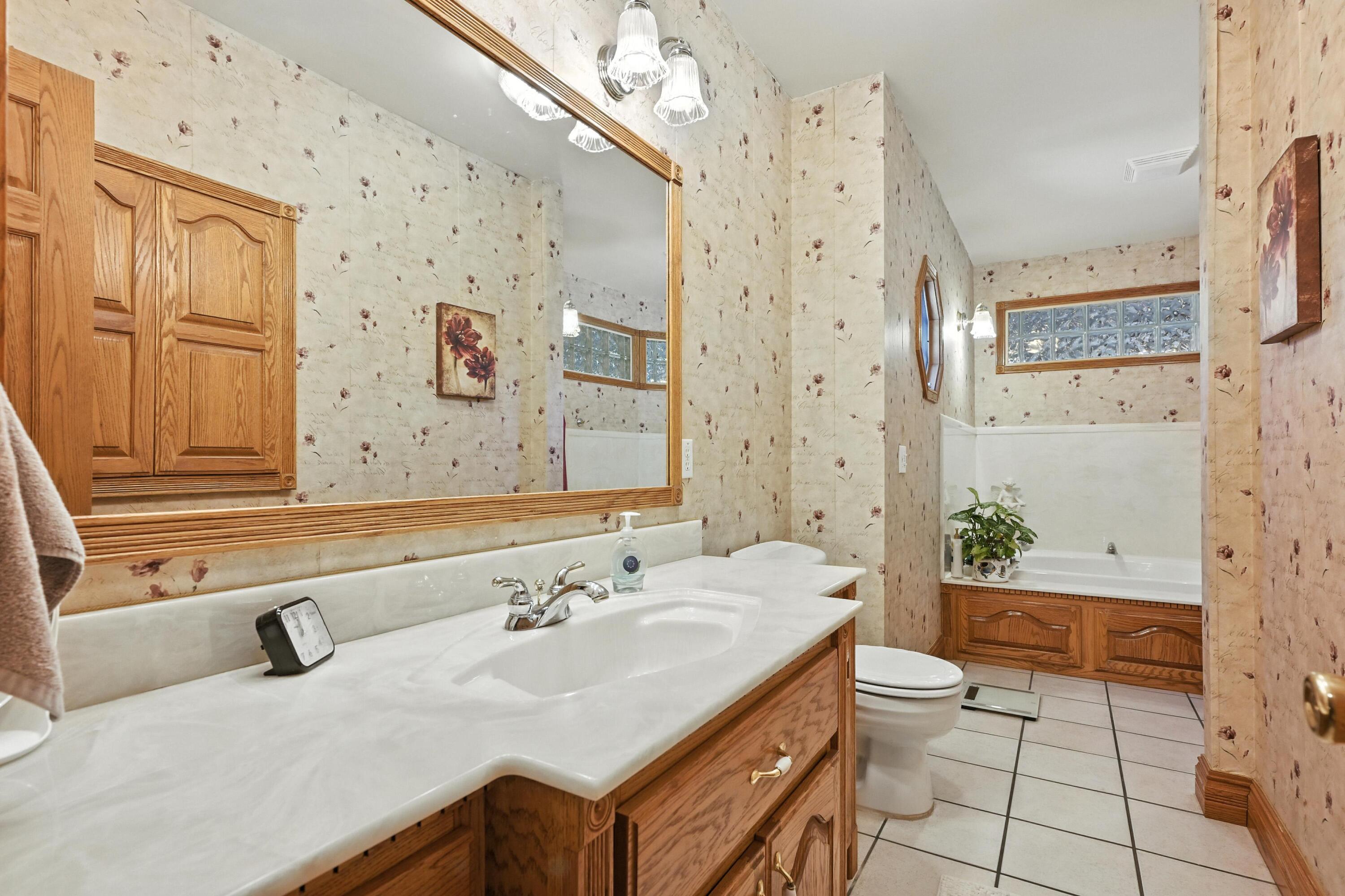 340 West Brook Street Property Photo 17