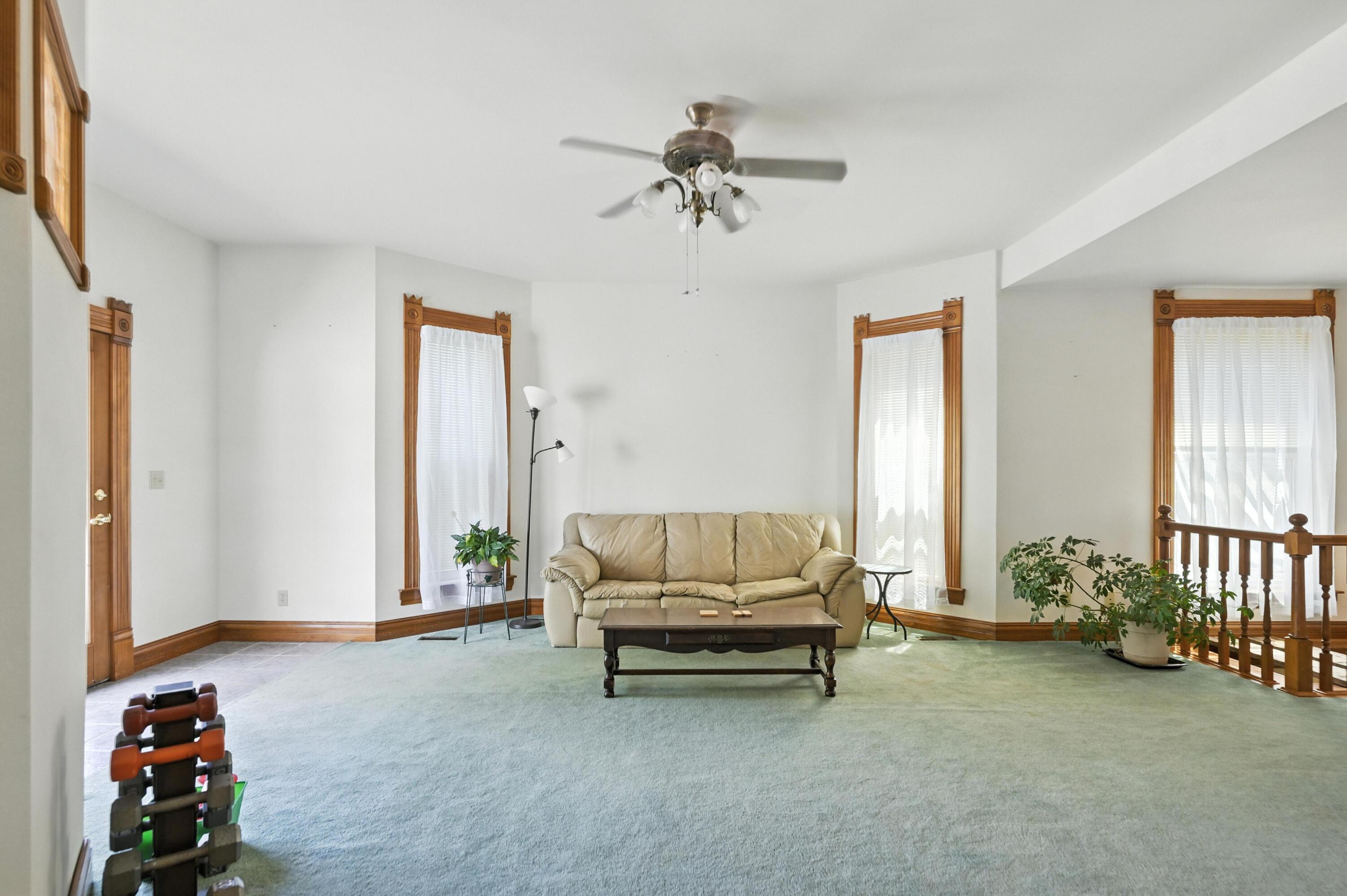 340 West Brook Street Property Photo 25
