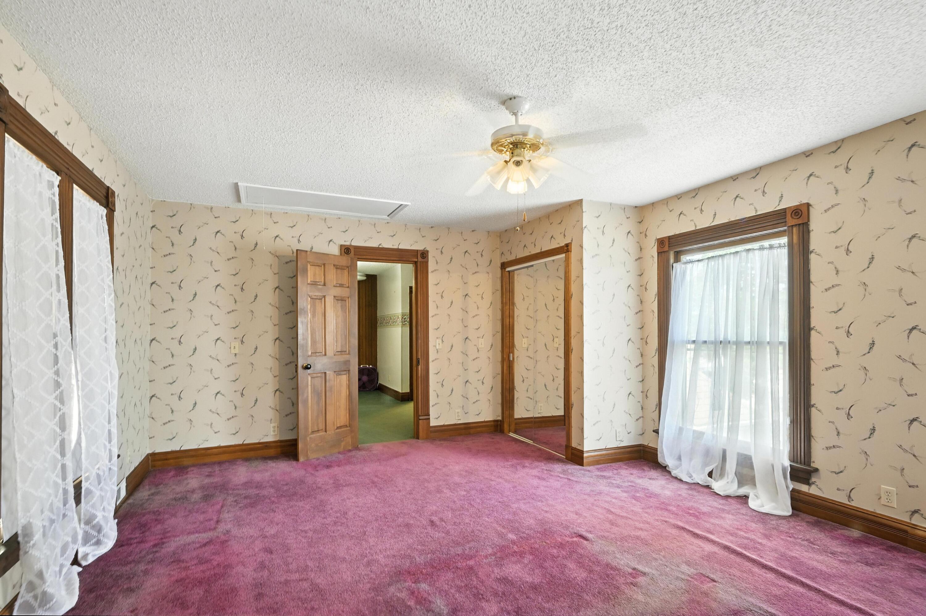 340 West Brook Street Property Photo 32
