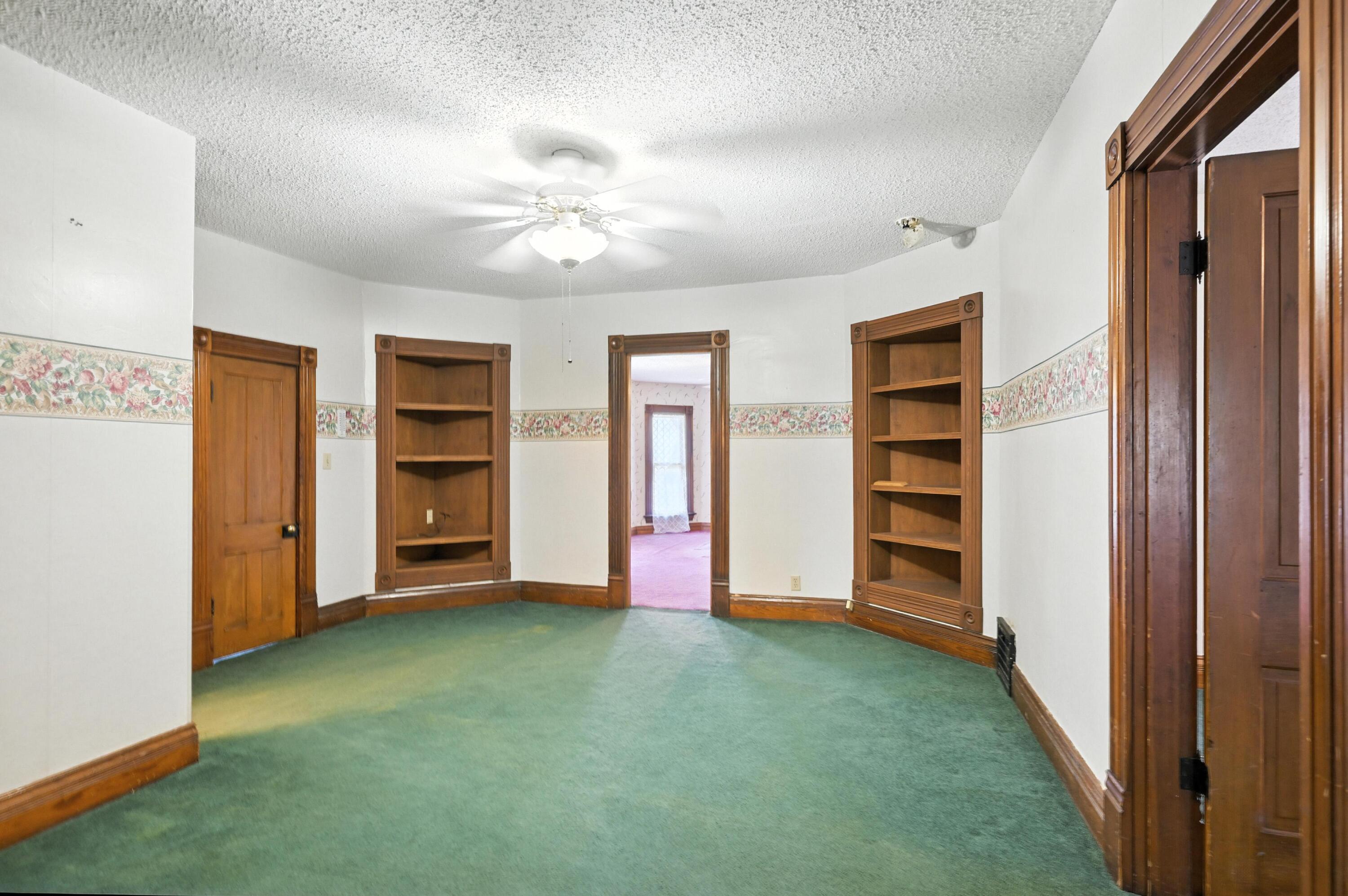 340 West Brook Street Property Photo 33