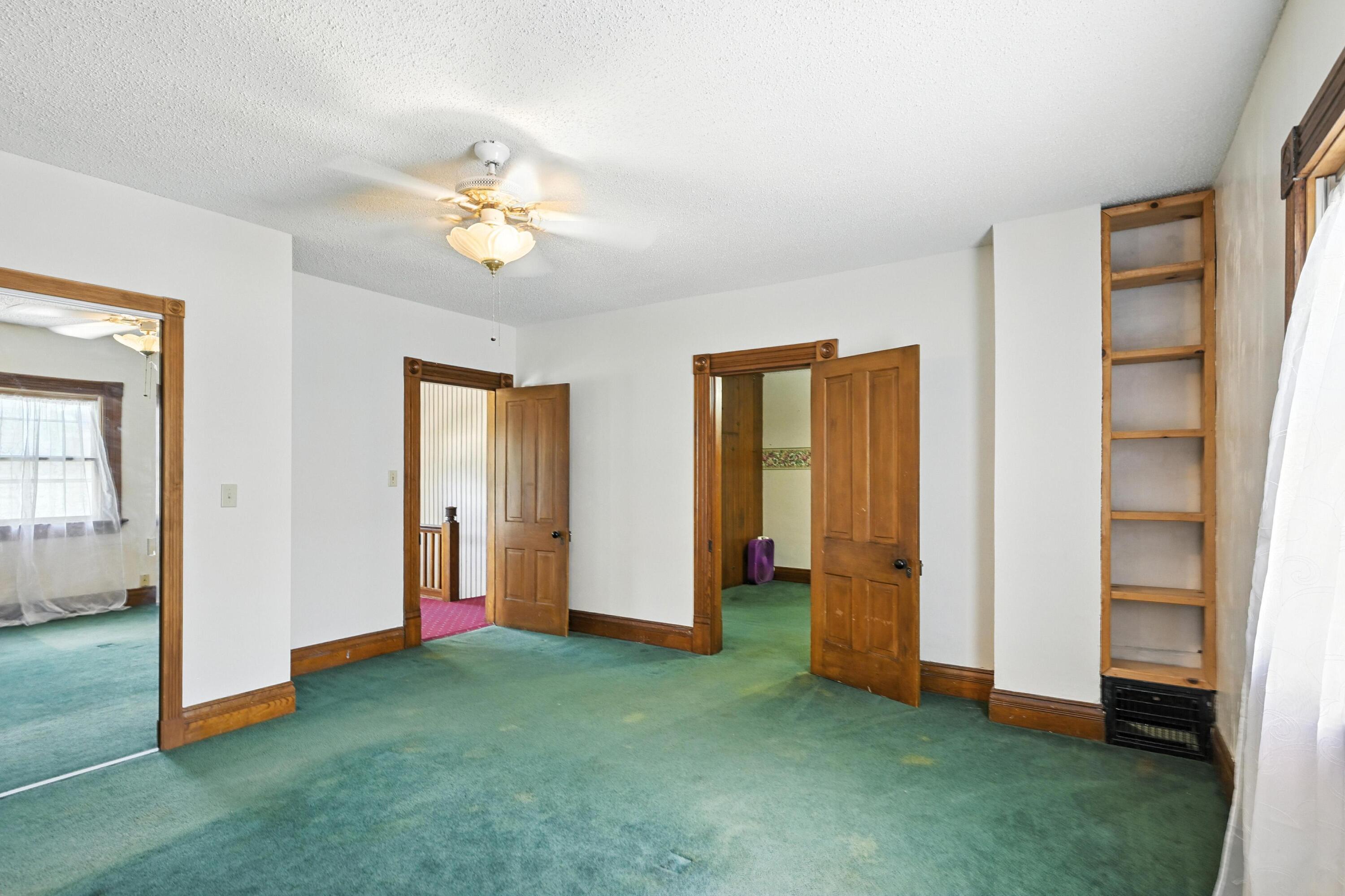 340 West Brook Street Property Photo 38