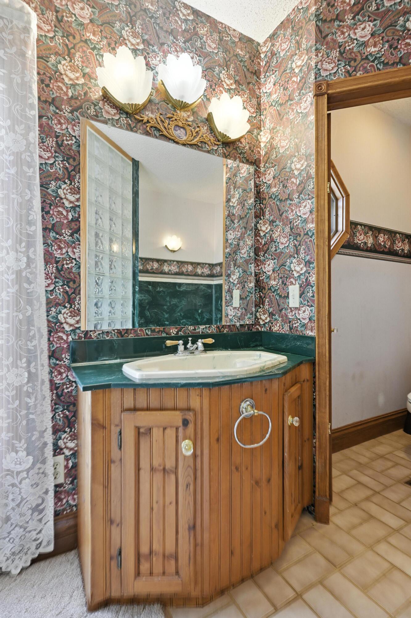 340 West Brook Street Property Photo 45