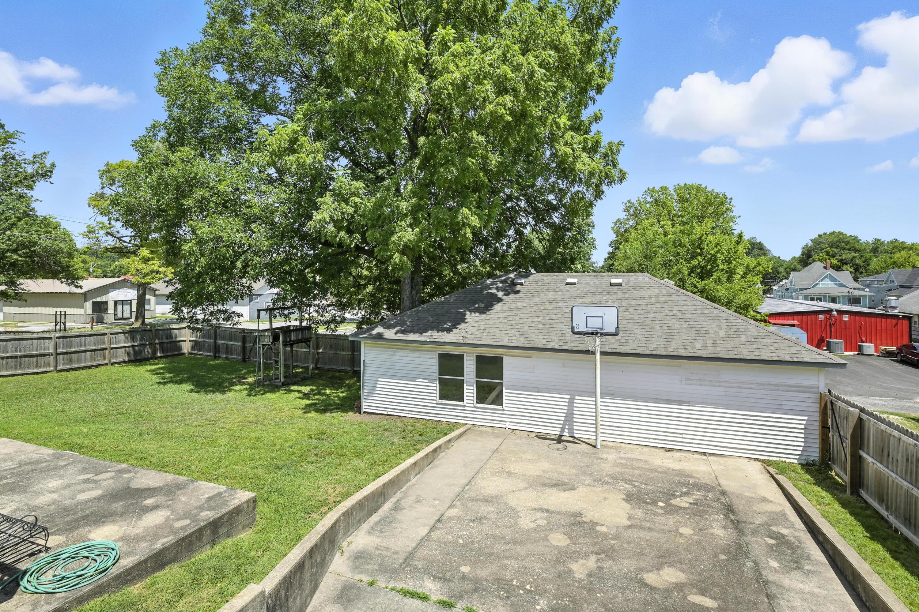 340 West Brook Street Property Photo 50