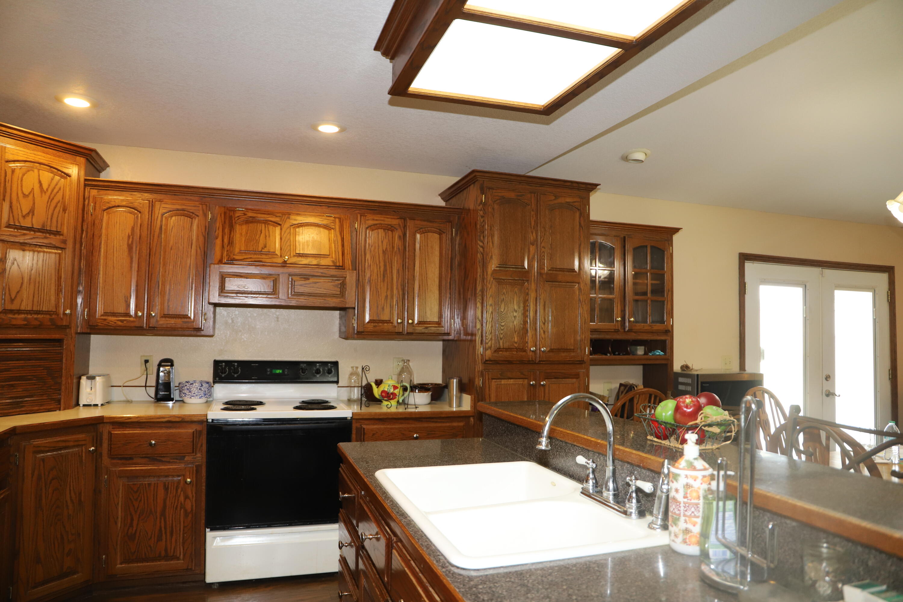 12198 Marcus Lane Property Photo 7