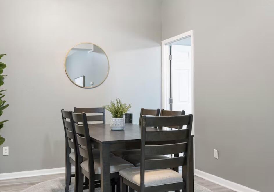 1506 East Lindberg Street Property Photo 11