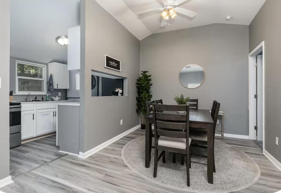 1506 East Lindberg Street Property Photo 12