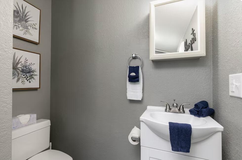 1506 East Lindberg Street Property Photo 15