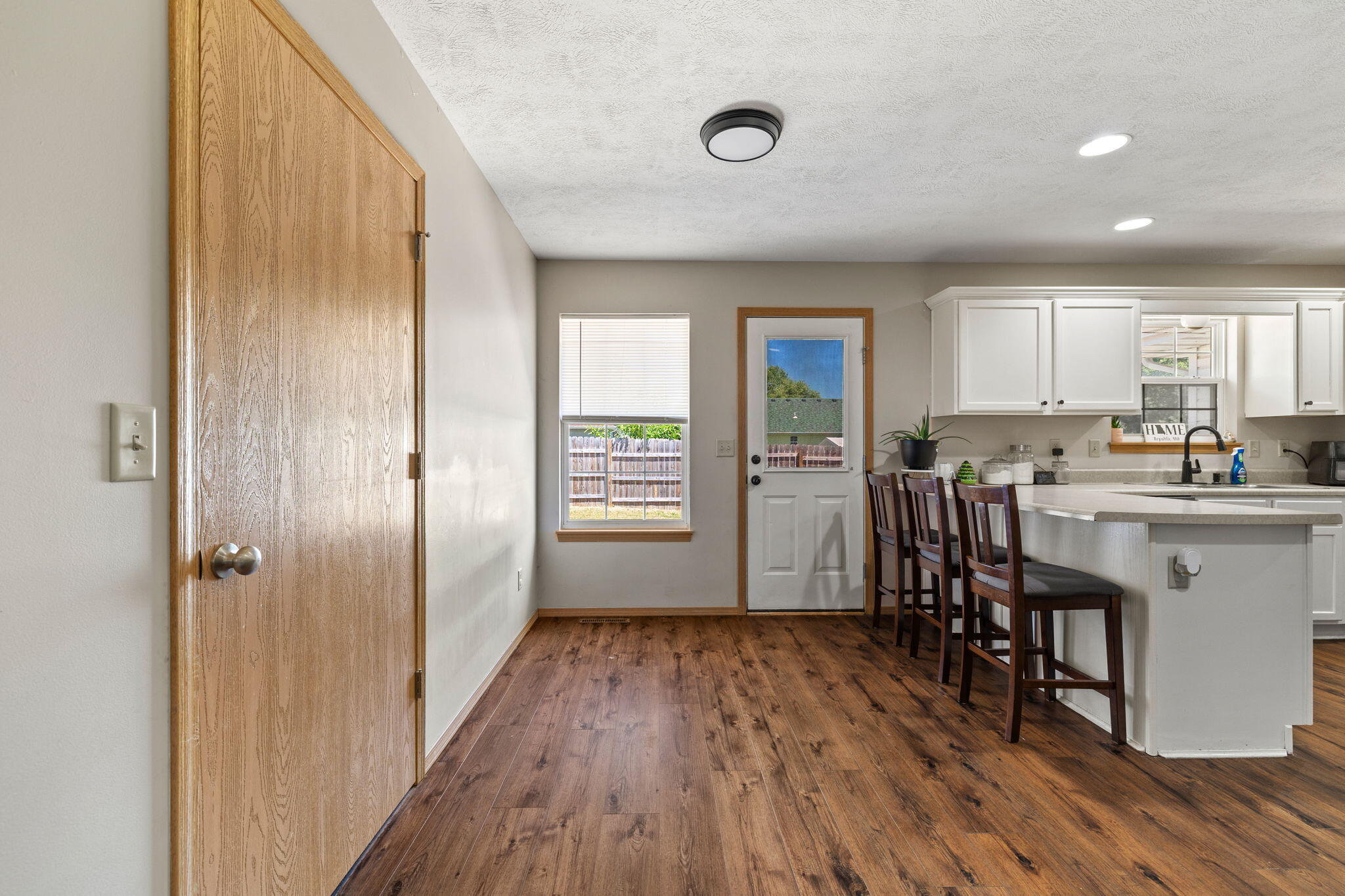 1396 South Arapaho Avenue Property Photo 6