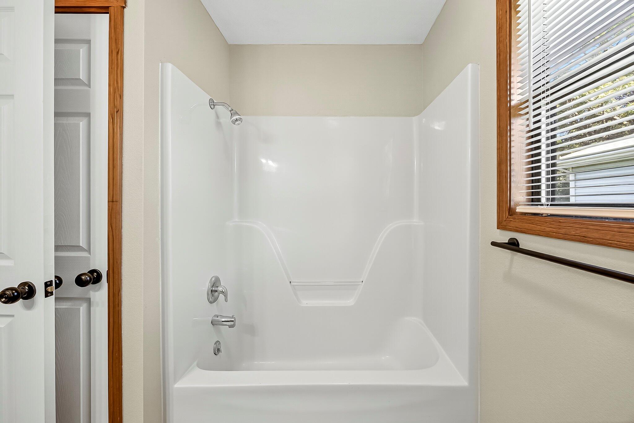 2645 North Fort Avenue Property Photo 13