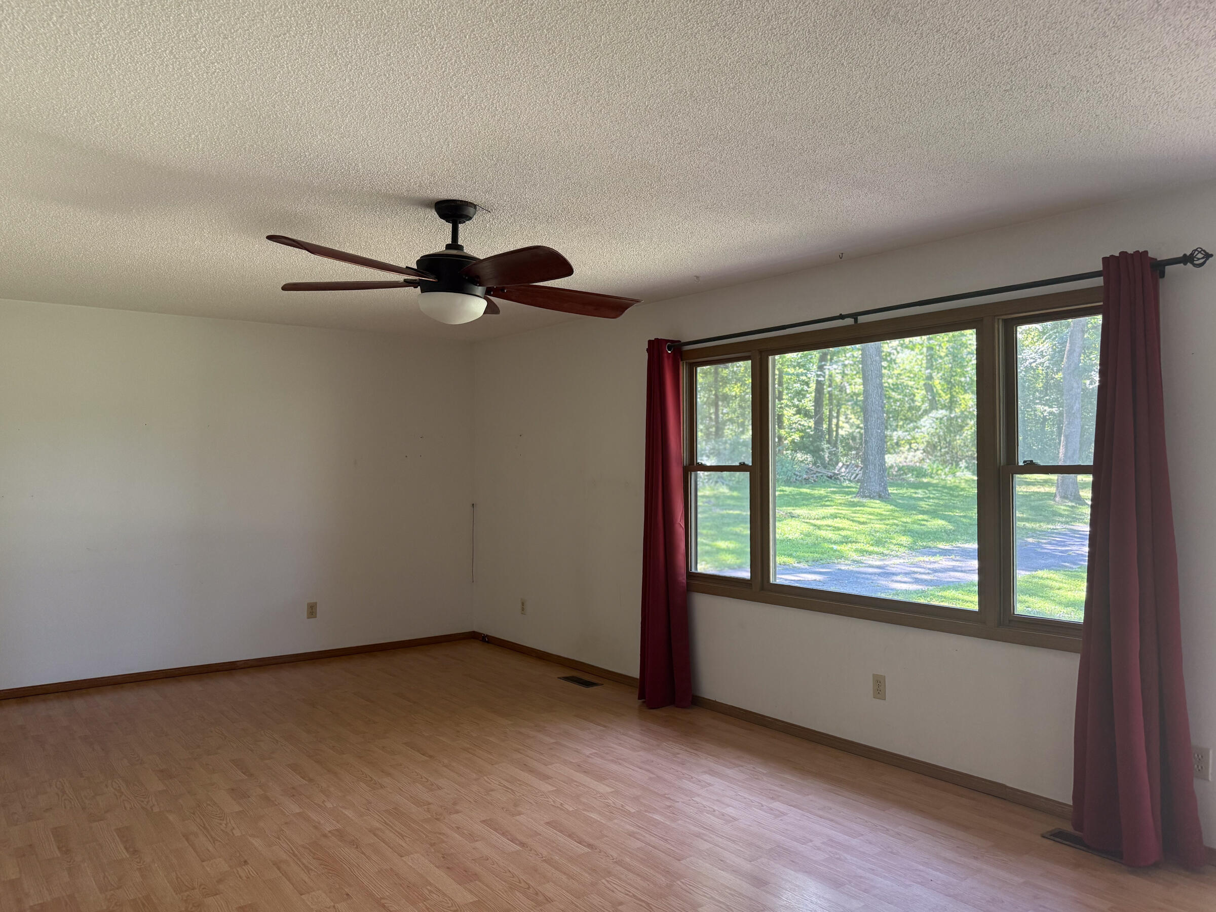 1080 North Industrial Drive Property Photo 7