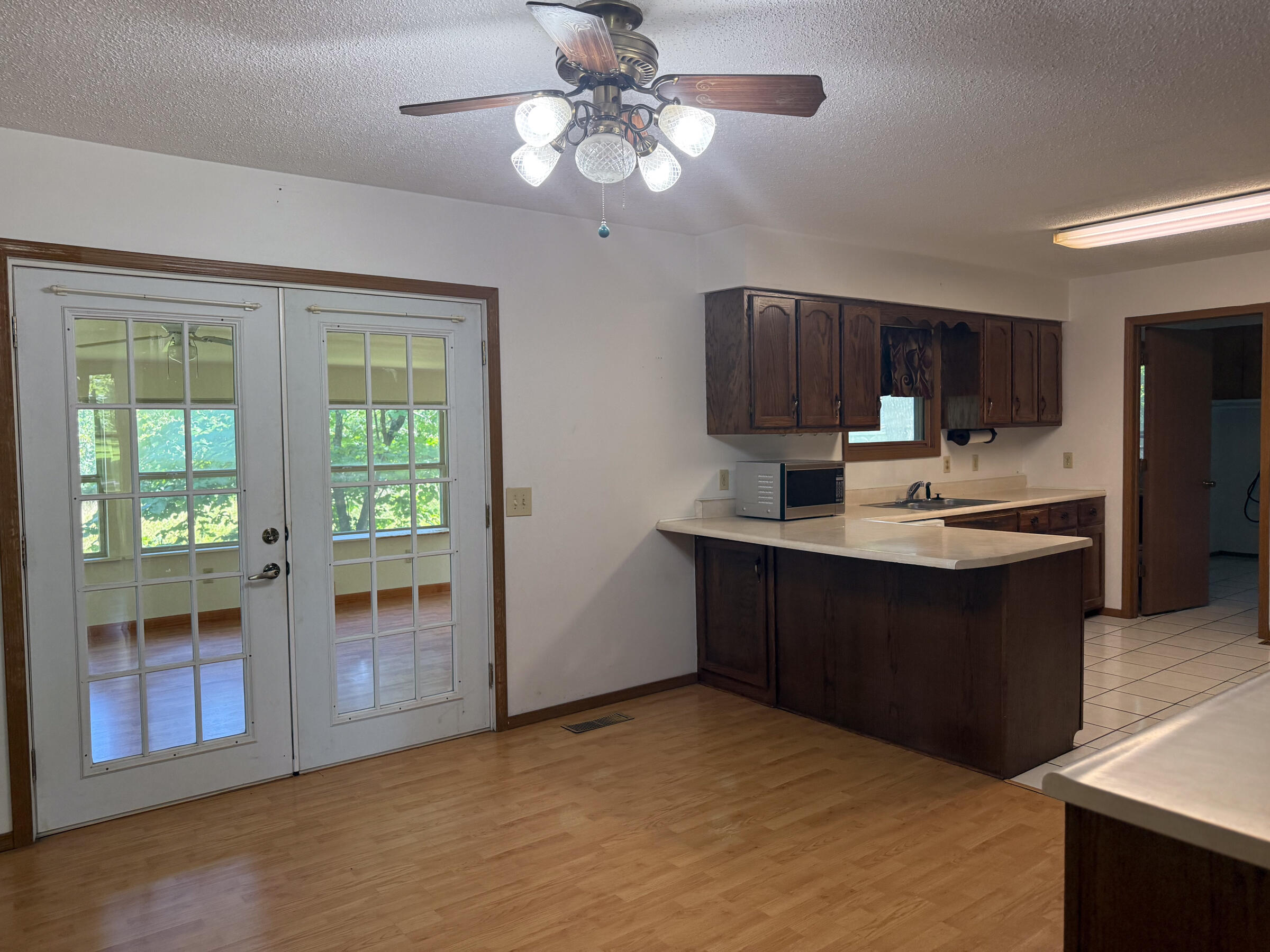 1080 North Industrial Drive Property Photo 8