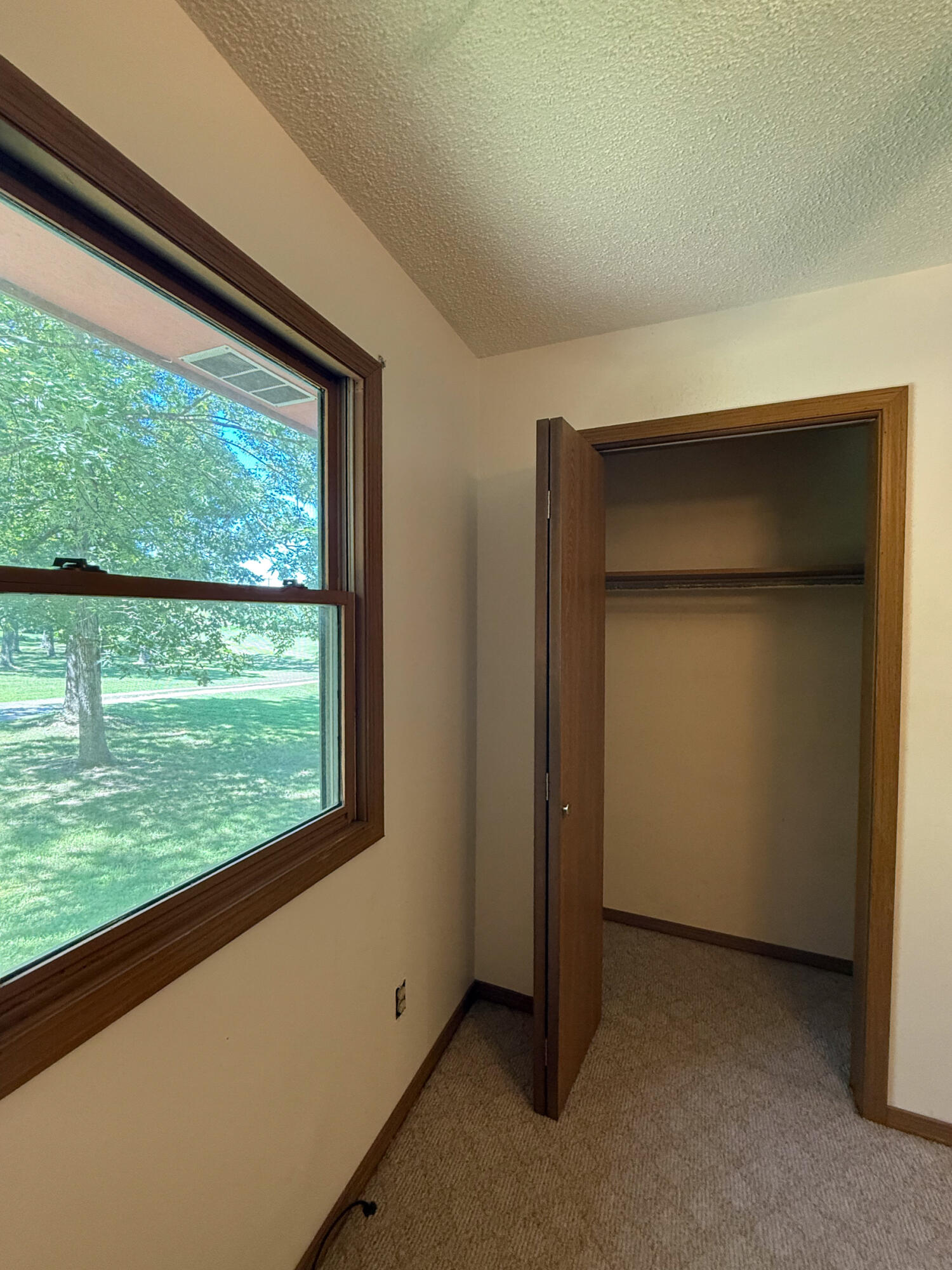 1080 North Industrial Drive Property Photo 16