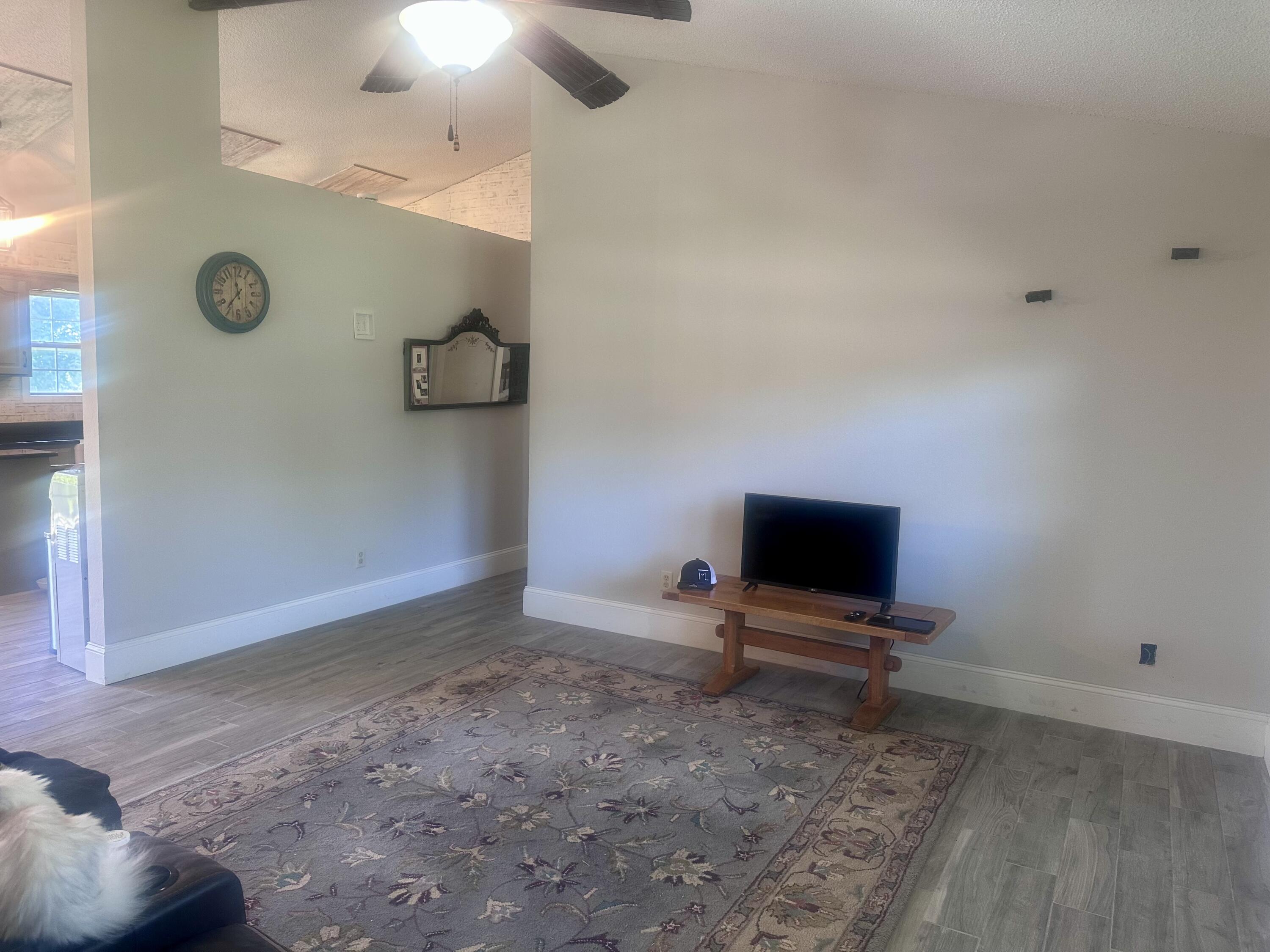 289 Westwind Road Property Photo 6