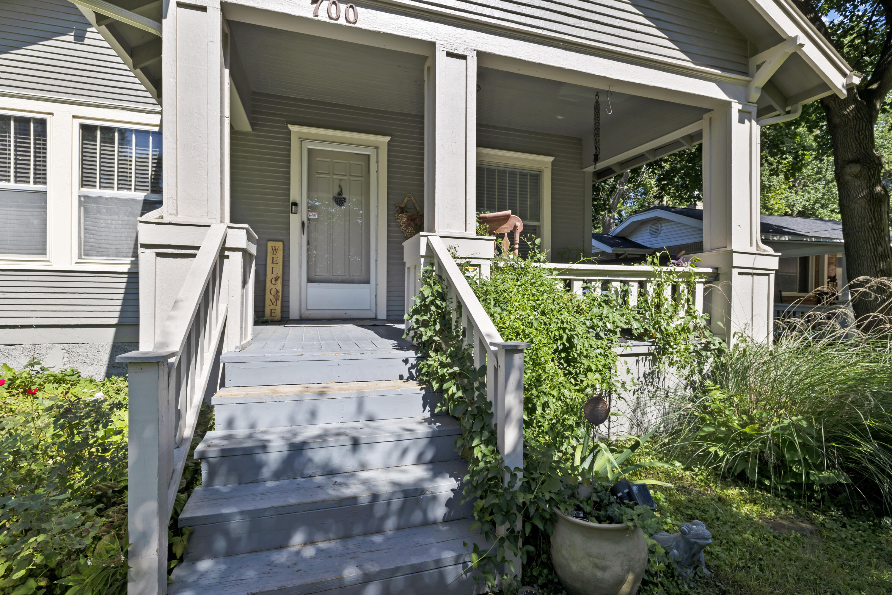 700 South Rogers Avenue Property Photo 2