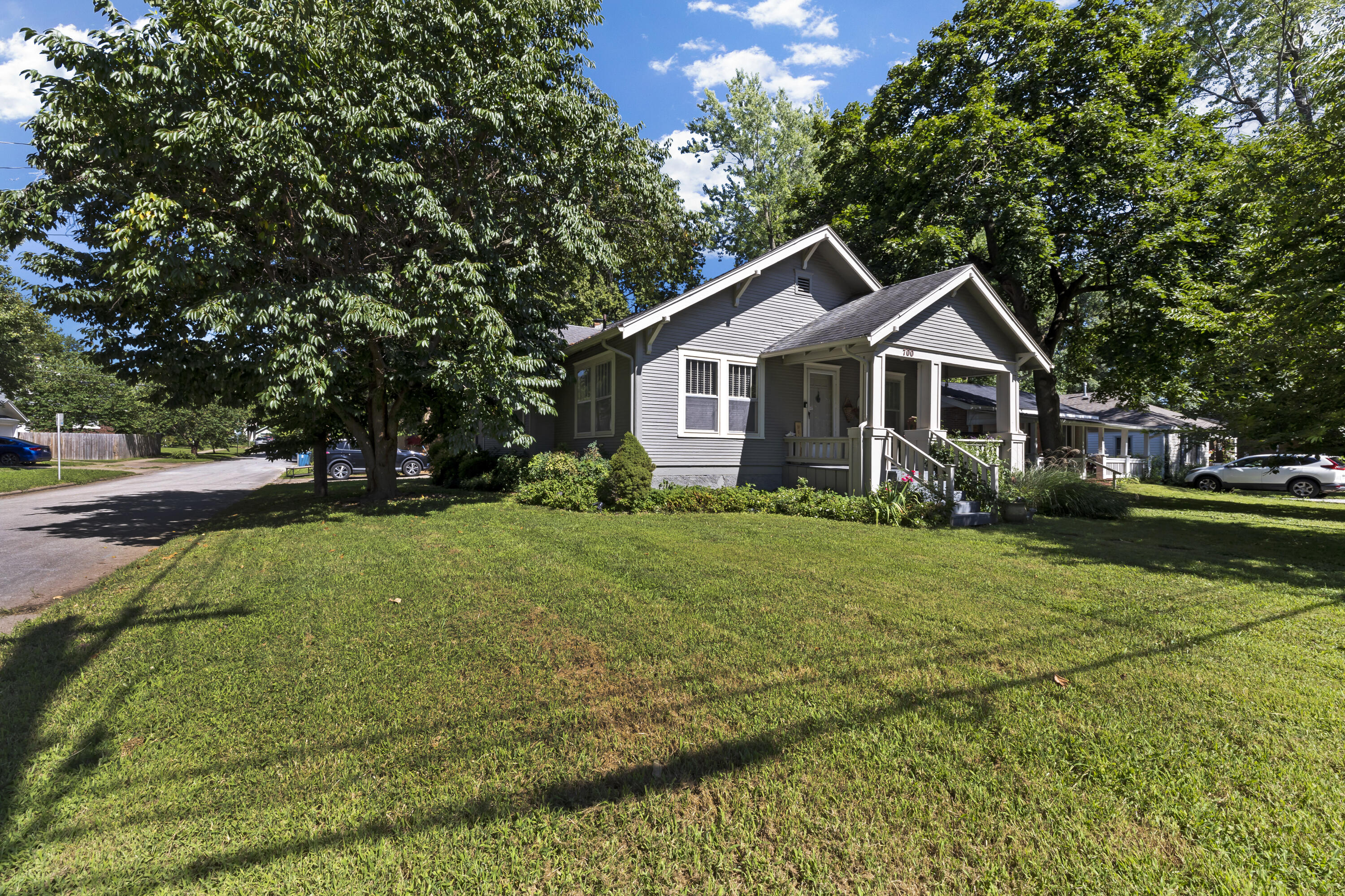700 South Rogers Avenue Property Photo 34