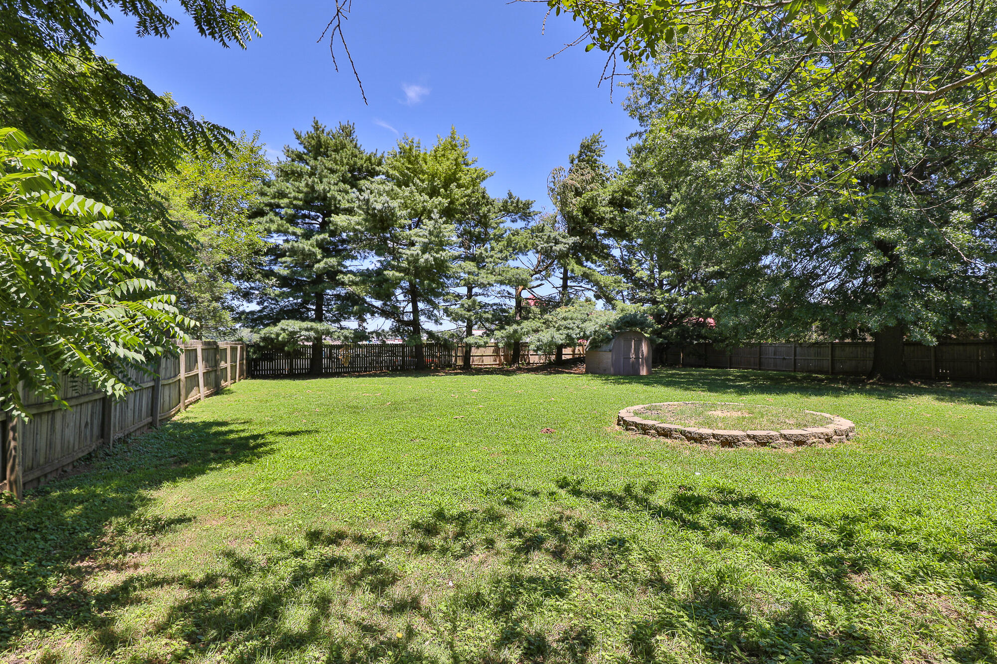 421 West Woodland Street Property Photo 31