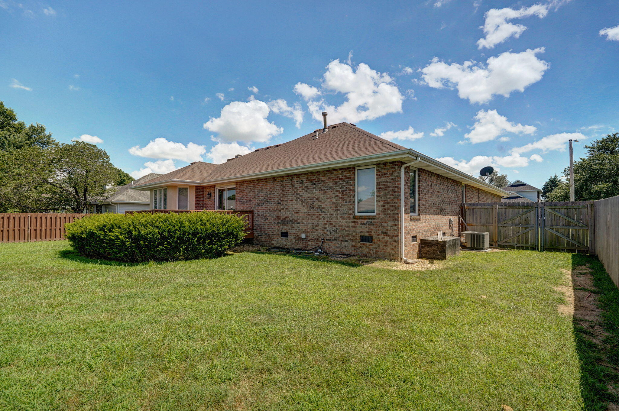 1115 West Verna Lane Property Photo 5