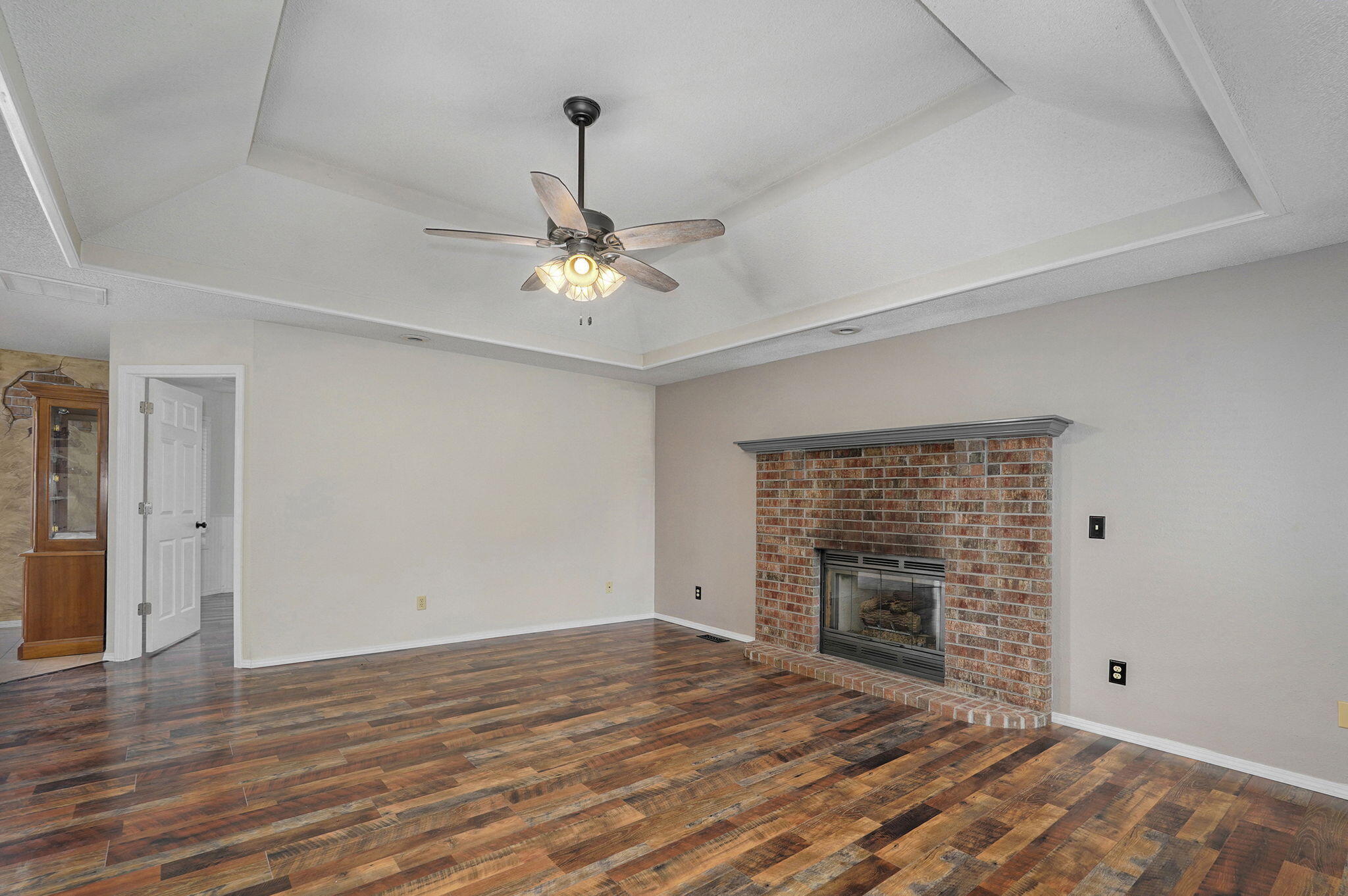 1115 West Verna Lane Property Photo 8