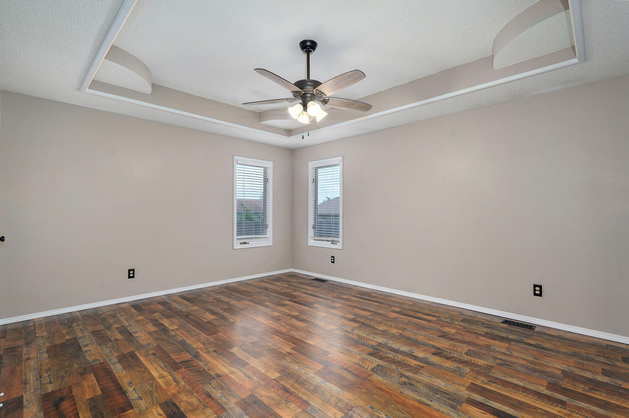 1115 West Verna Lane Property Photo 17