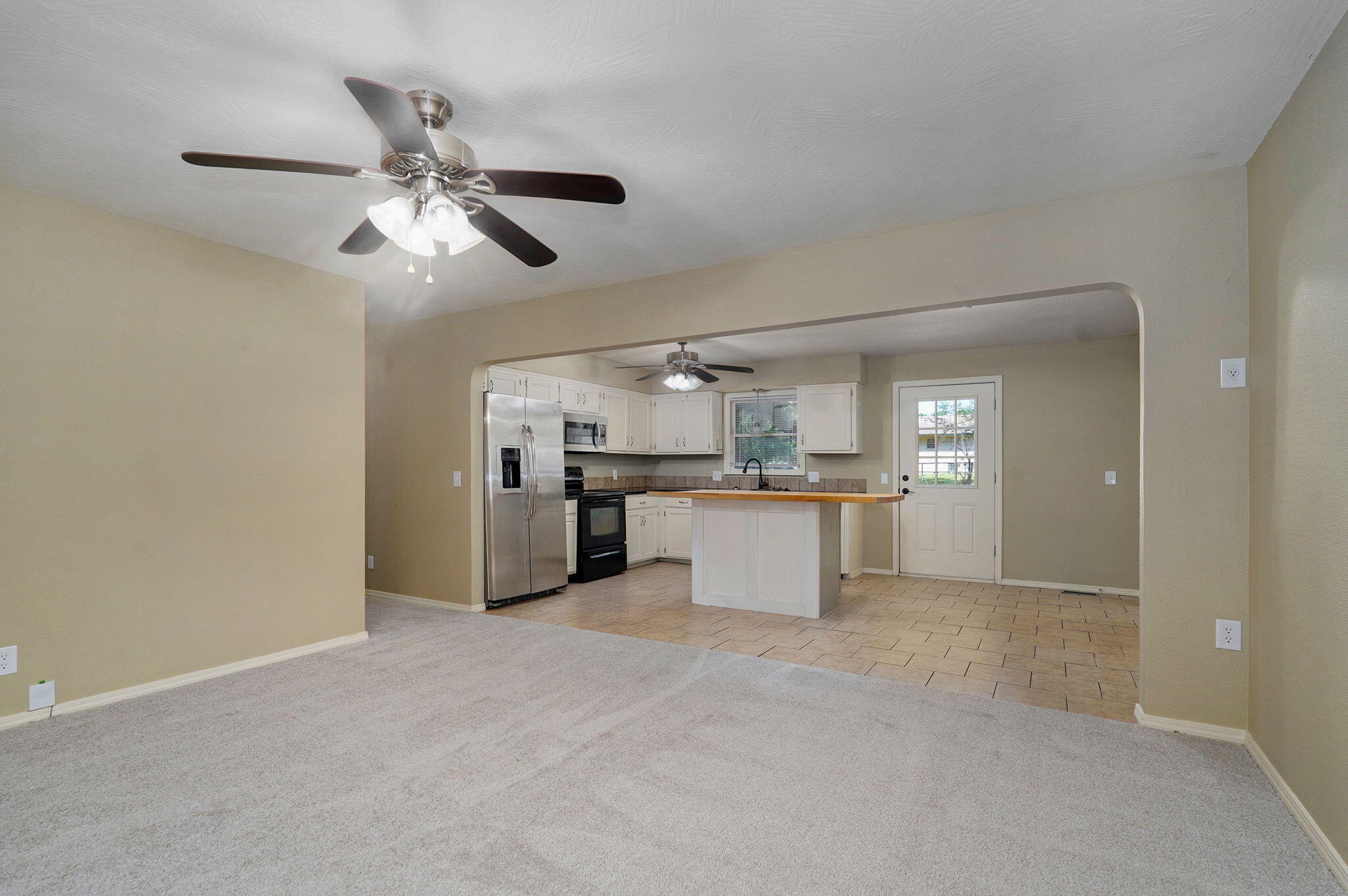 203 South Allen Avenue Property Photo 8