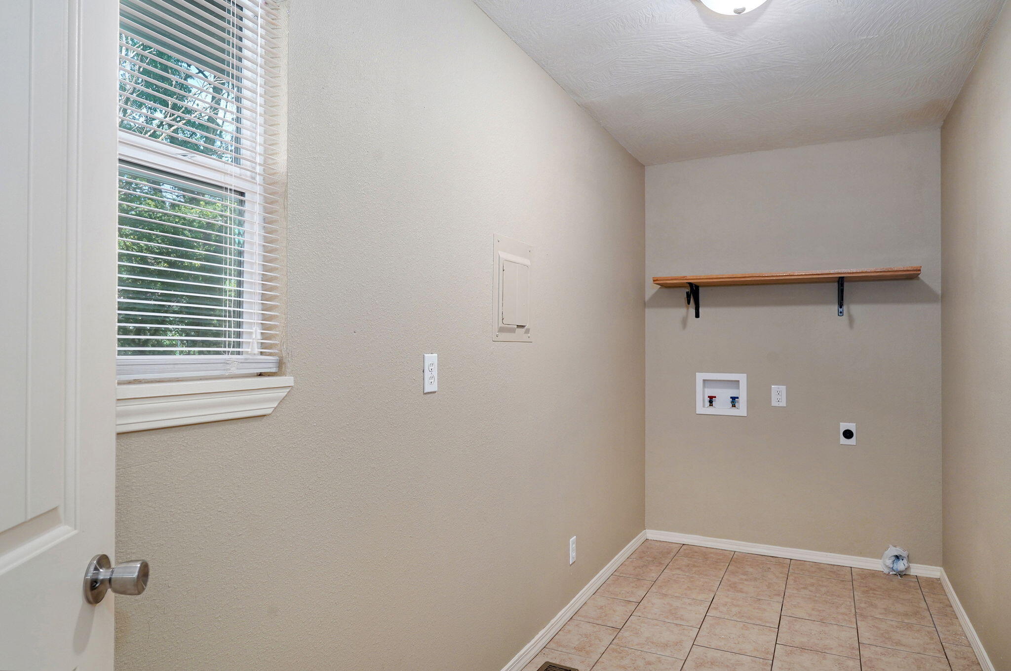 203 South Allen Avenue Property Photo 14