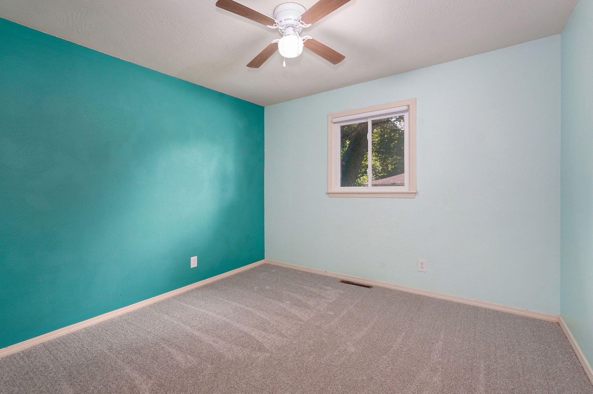 203 South Allen Avenue Property Photo 19