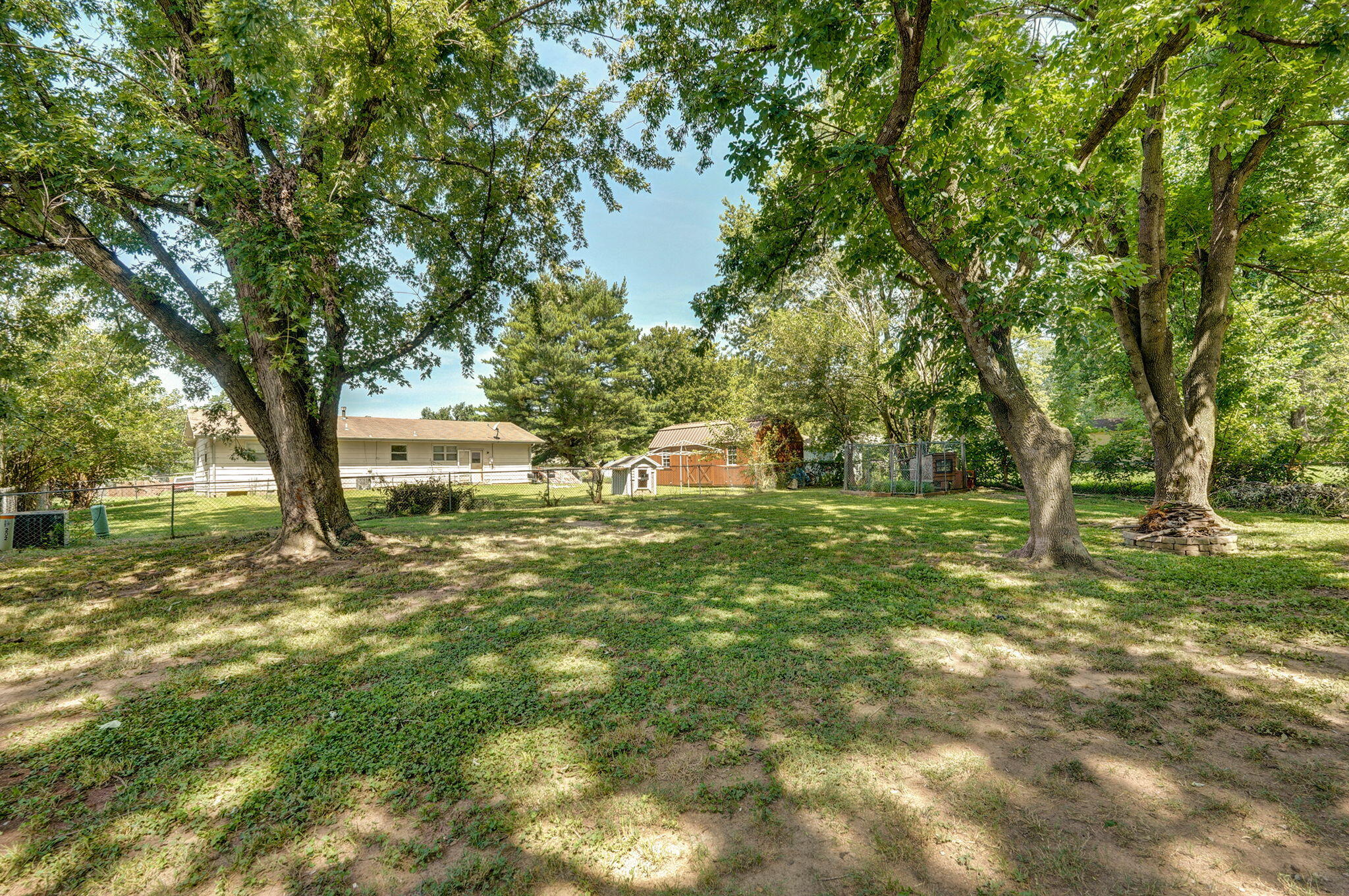 203 South Allen Avenue Property Photo 23