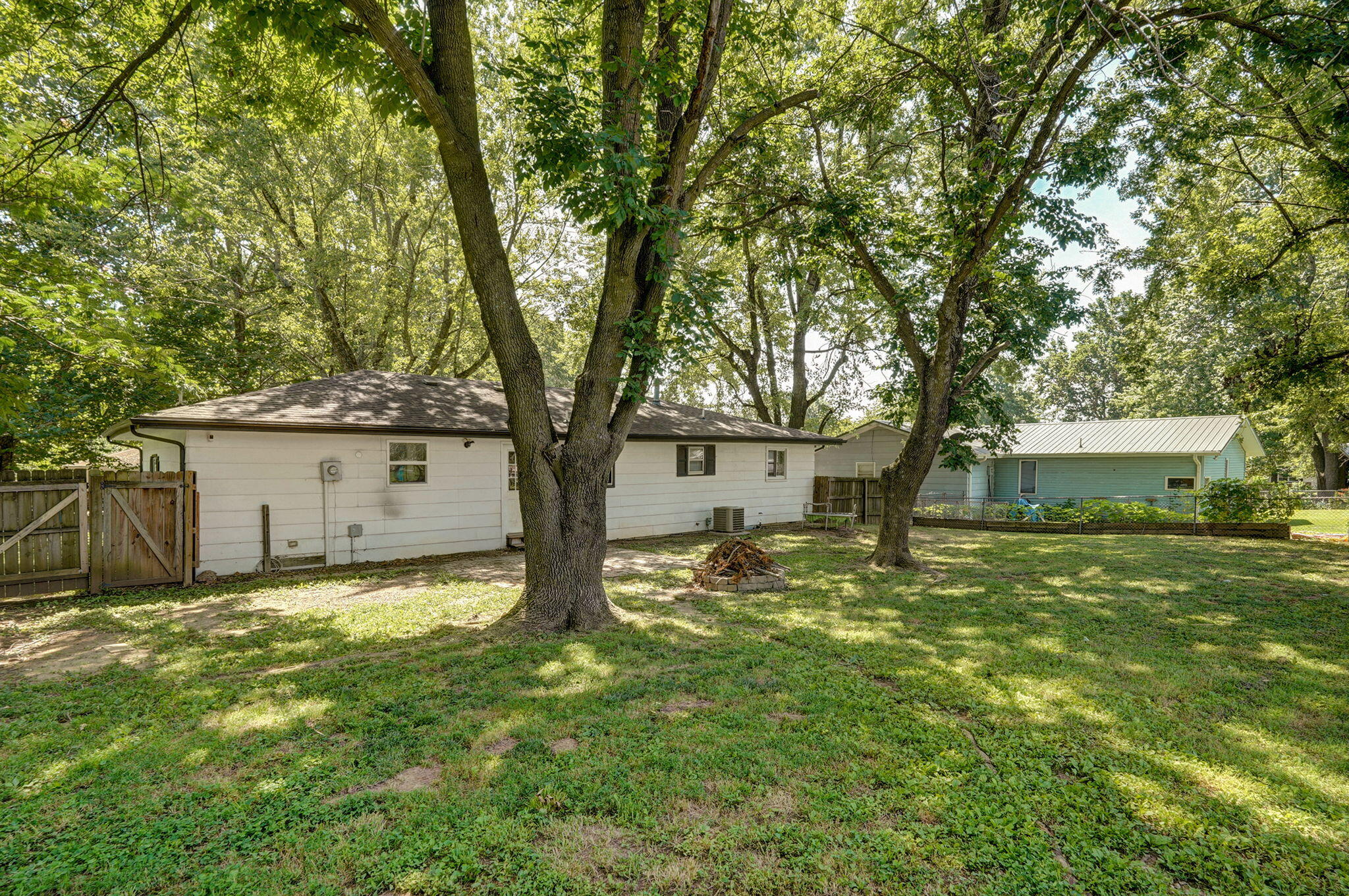 203 South Allen Avenue Property Photo 26
