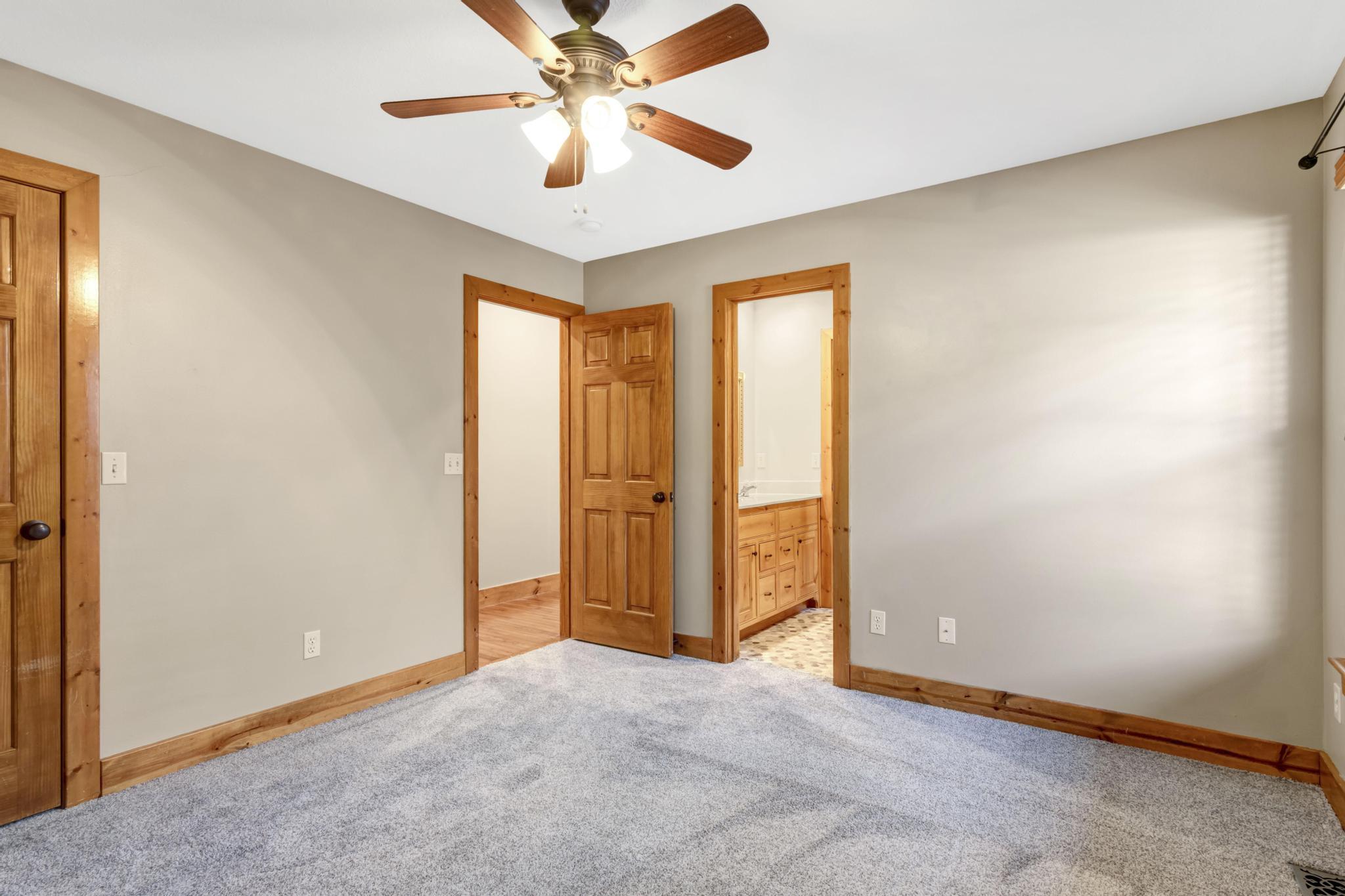 904 North 20th Avenue Property Photo 13