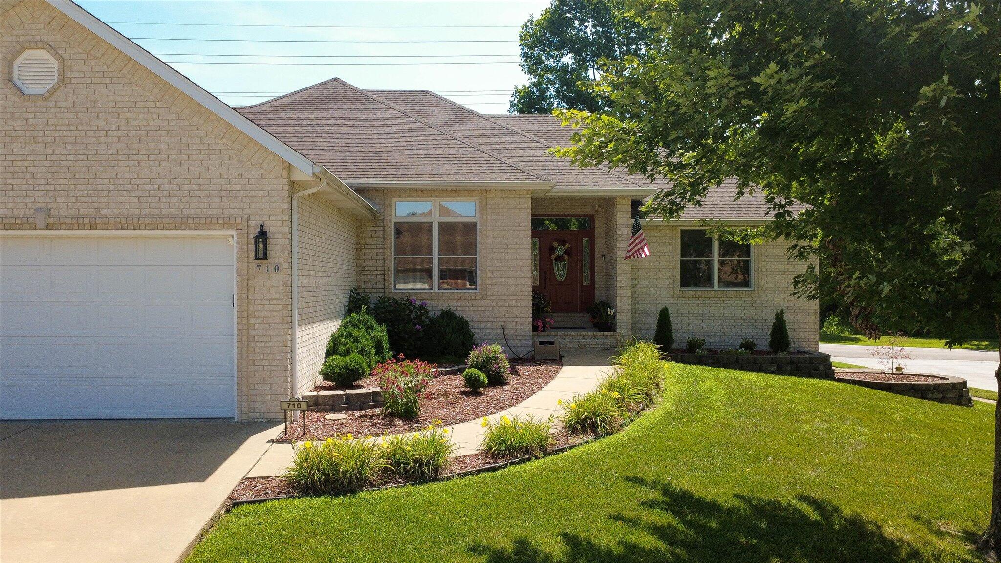 710 South Magnolia Avenue Property Photo 4