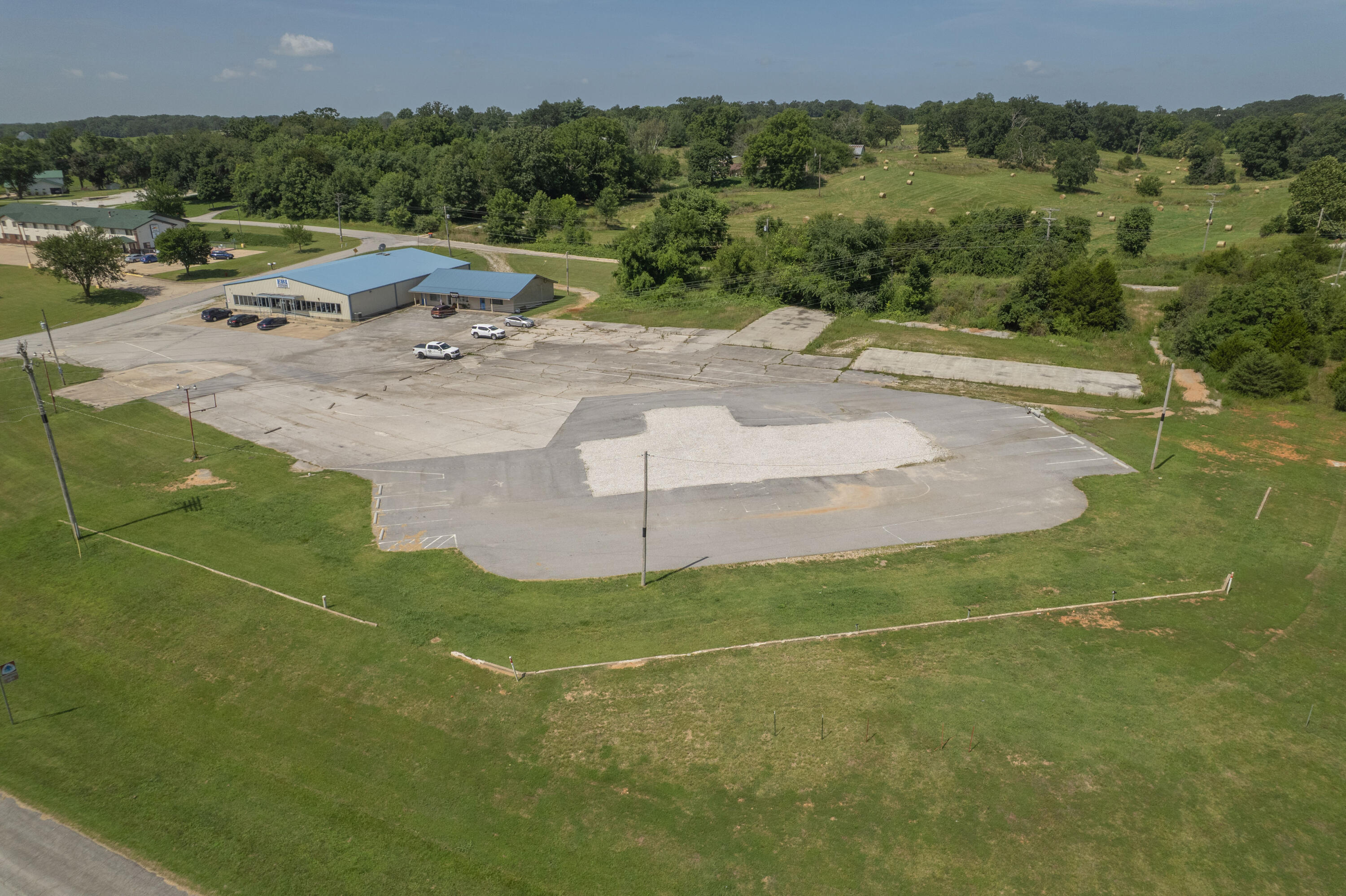 000 South Highway 37 Property Photo 15