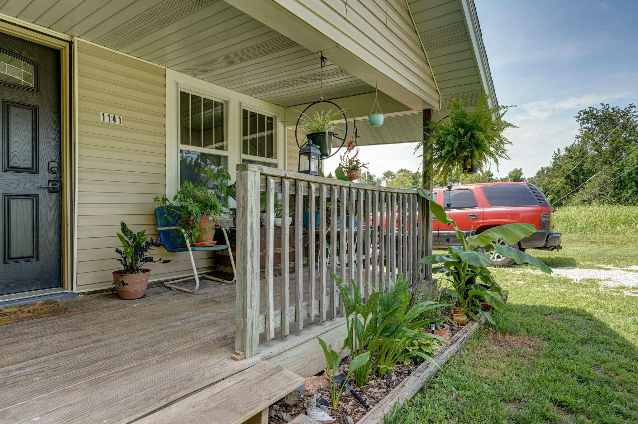 1141 North Dickerson Property Photo 4
