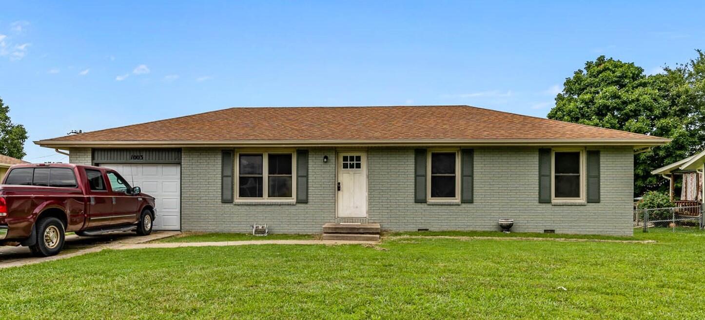 1003 East Parkview Street Property Photo 1