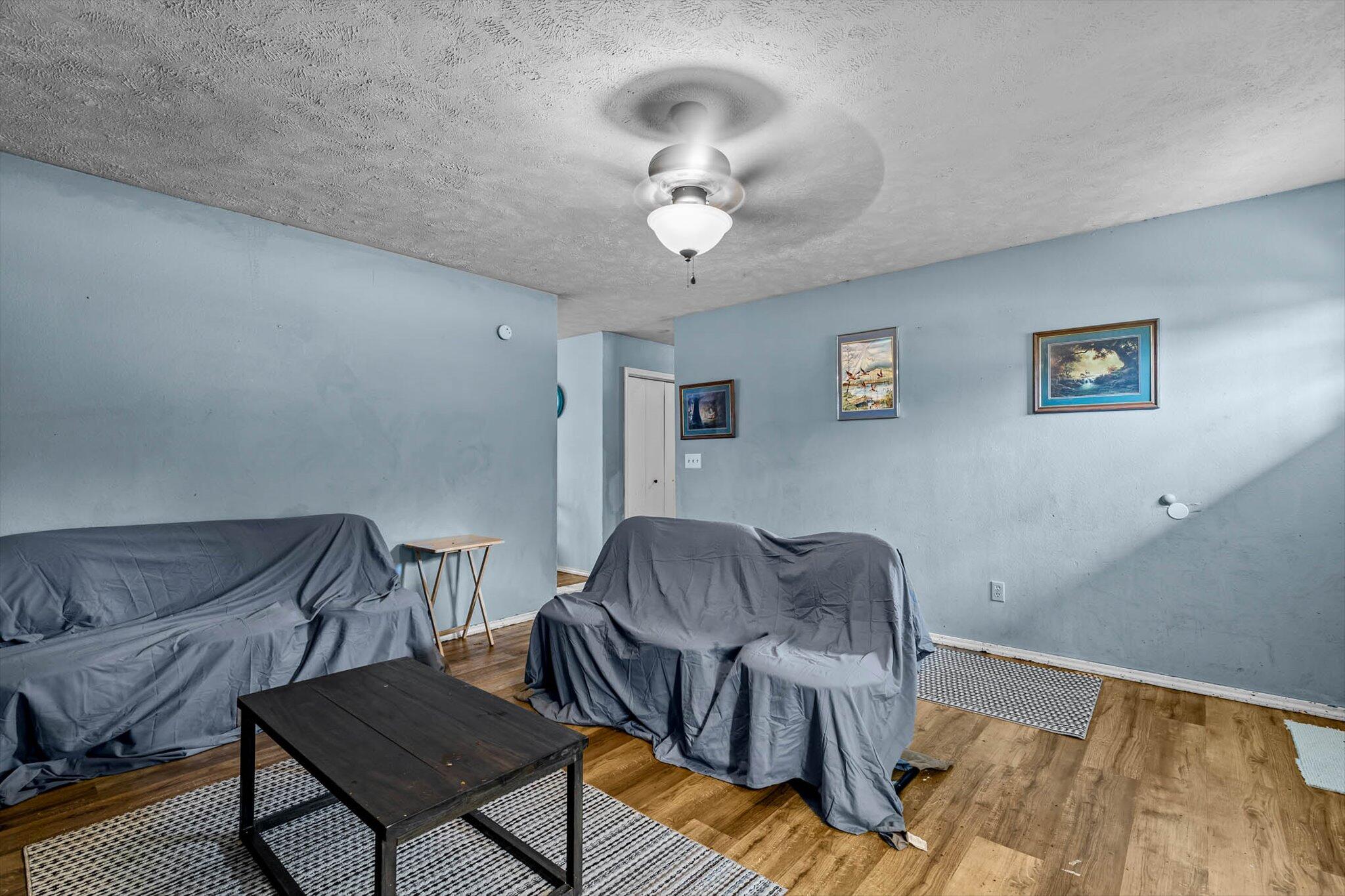 1003 East Parkview Street Property Photo 4