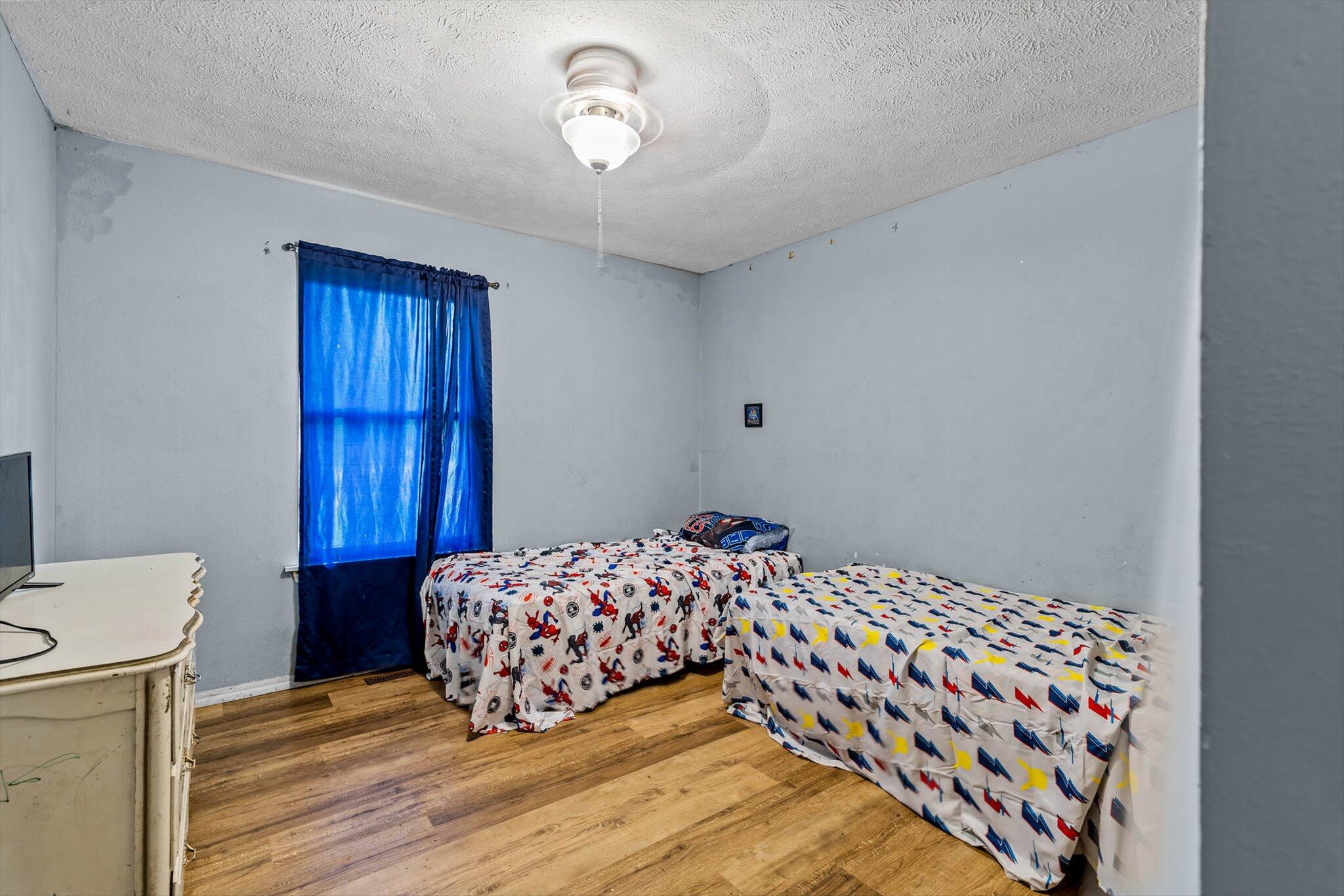 1003 East Parkview Street Property Photo 8