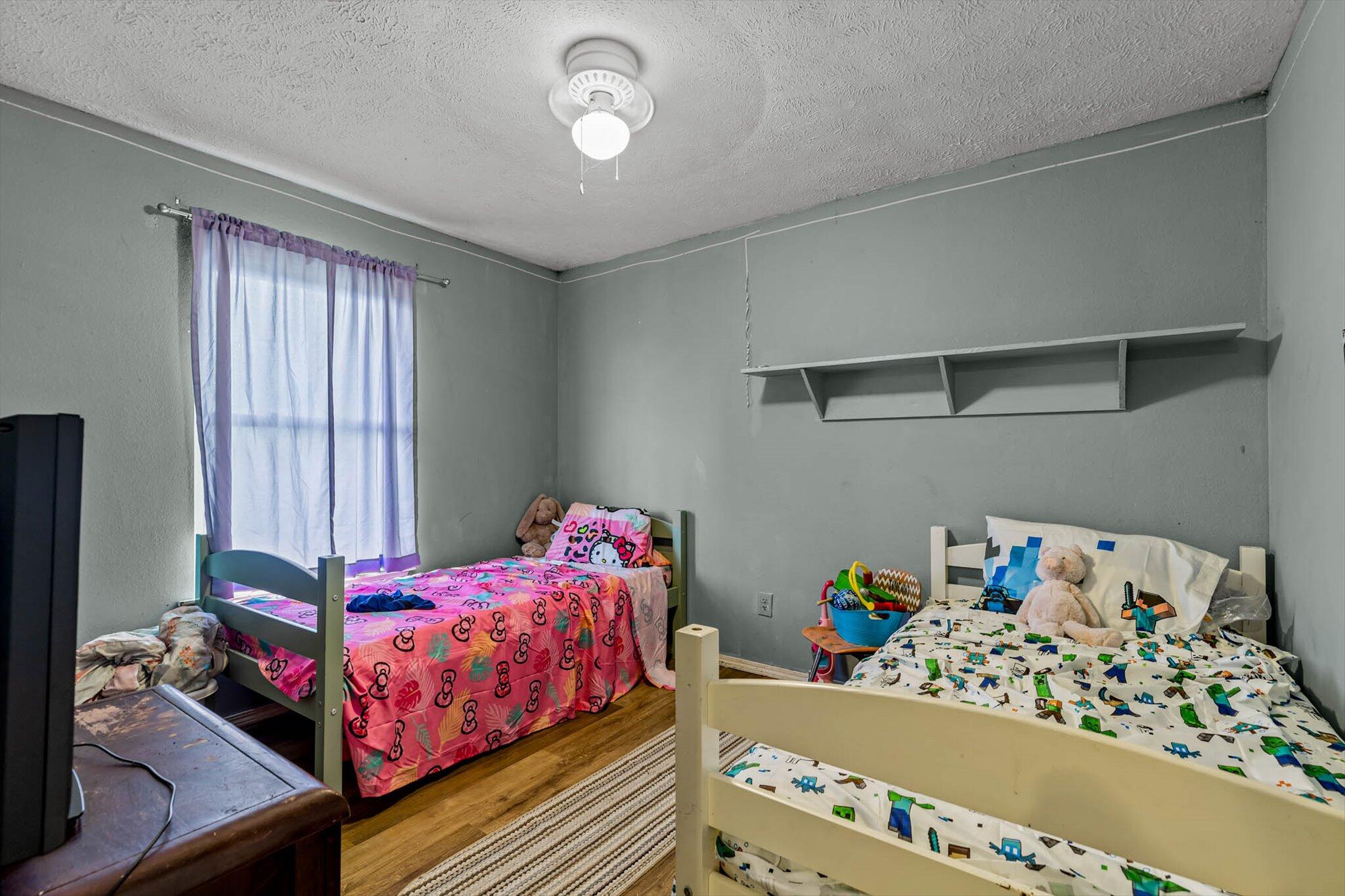 1003 East Parkview Street Property Photo 9
