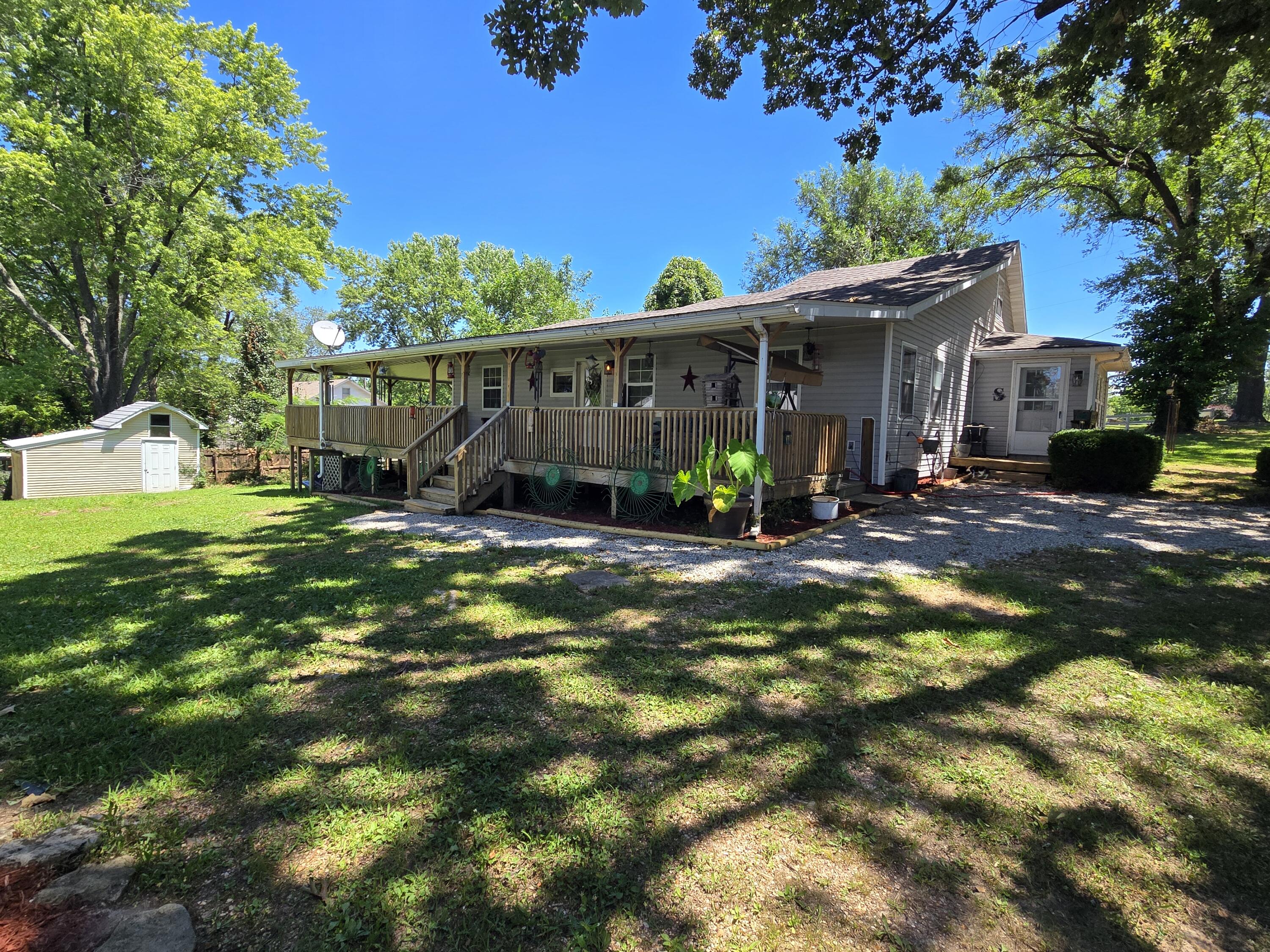 308 East James Street Property Photo 1