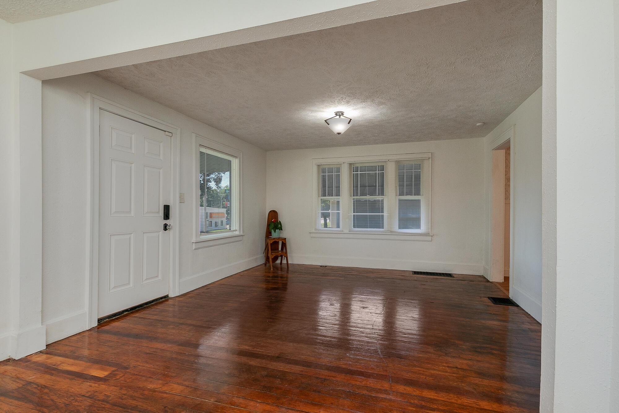 2427 North Boonville Avenue Property Photo 5