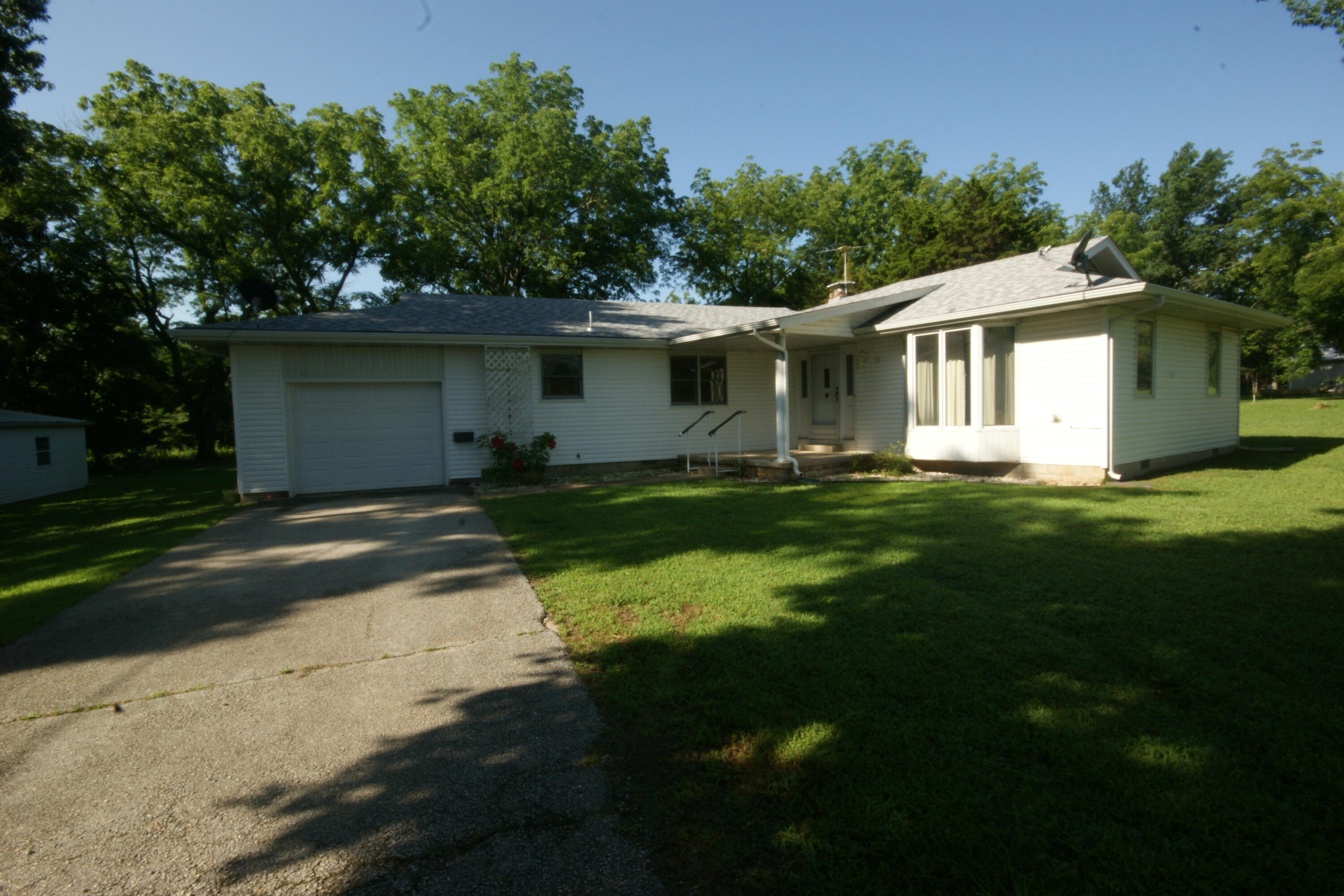 24120 East 2120 Road Property Photo 1