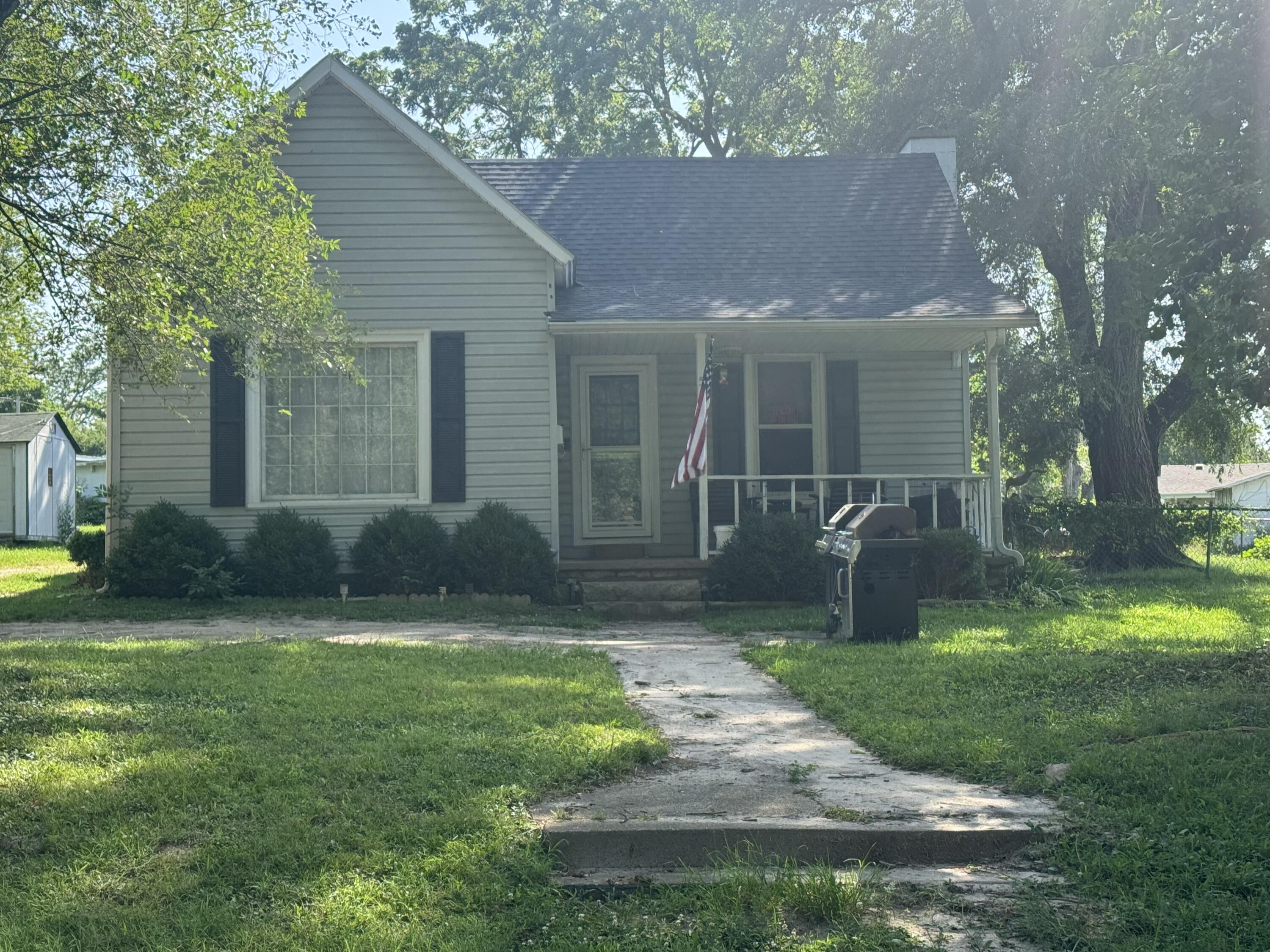 514 North Wilson Avenue Property Photo 1