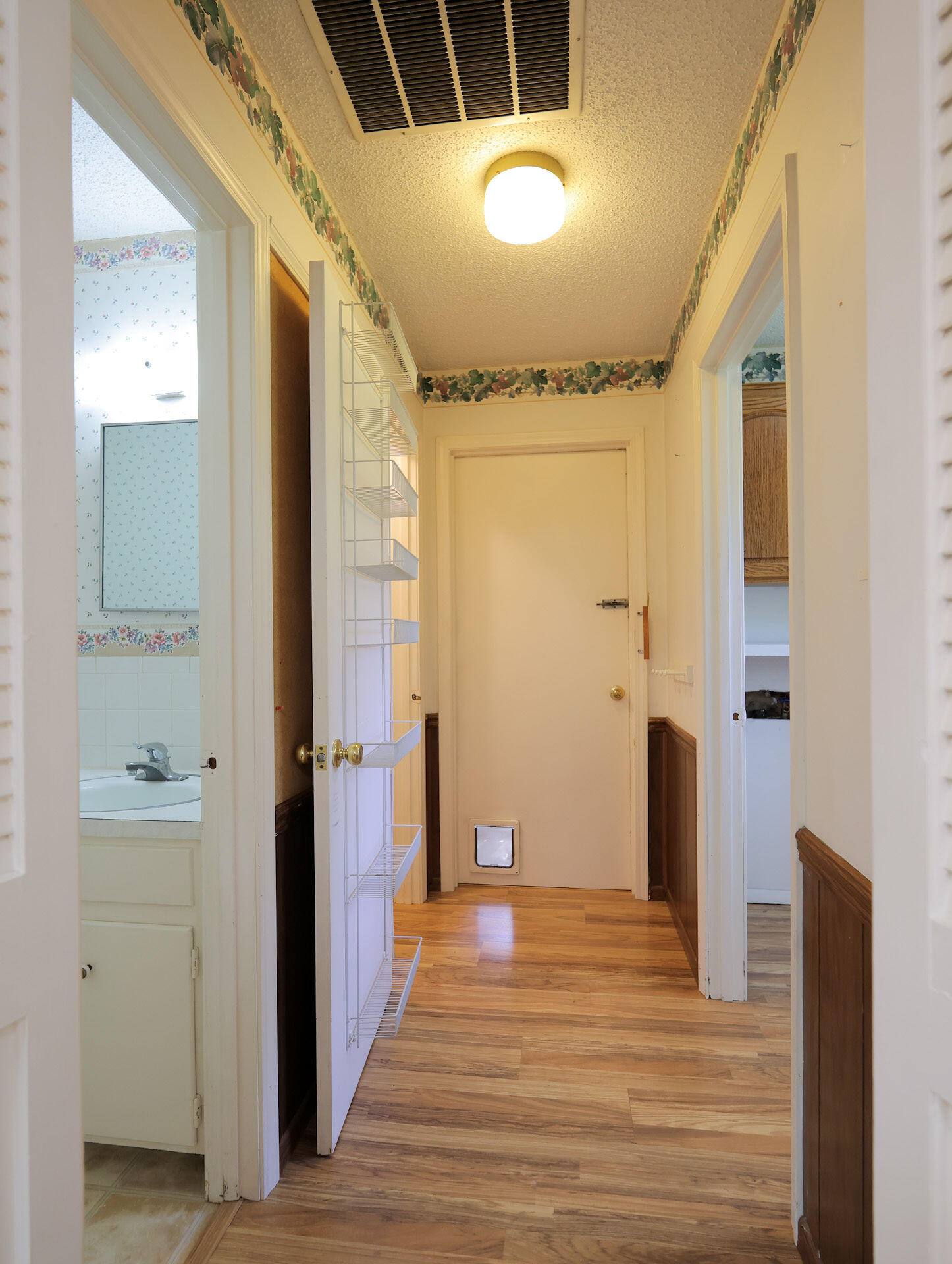 510 East Nottingham Lane Property Photo 21