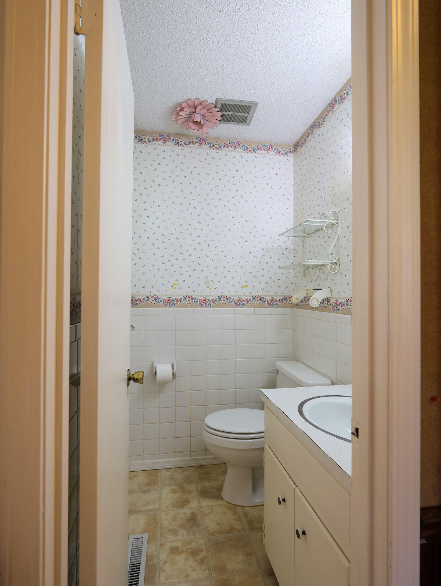 510 East Nottingham Lane Property Photo 22