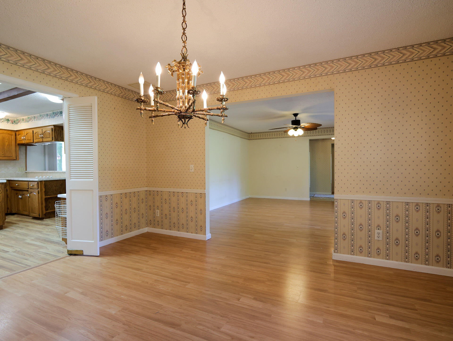 510 East Nottingham Lane Property Photo 26