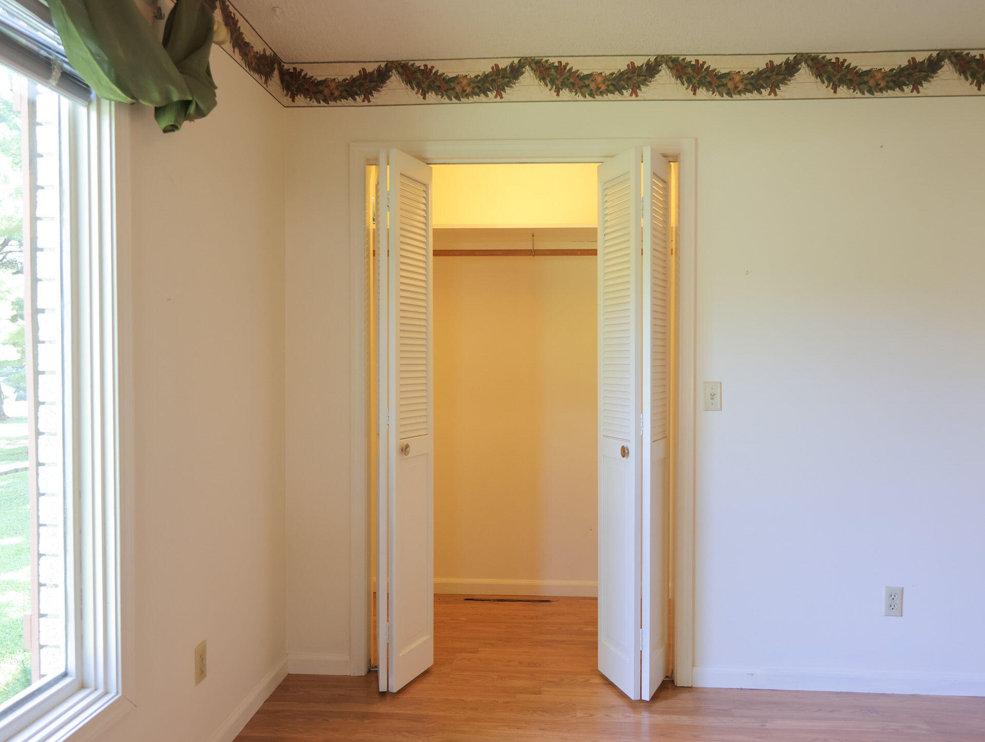 510 East Nottingham Lane Property Photo 29