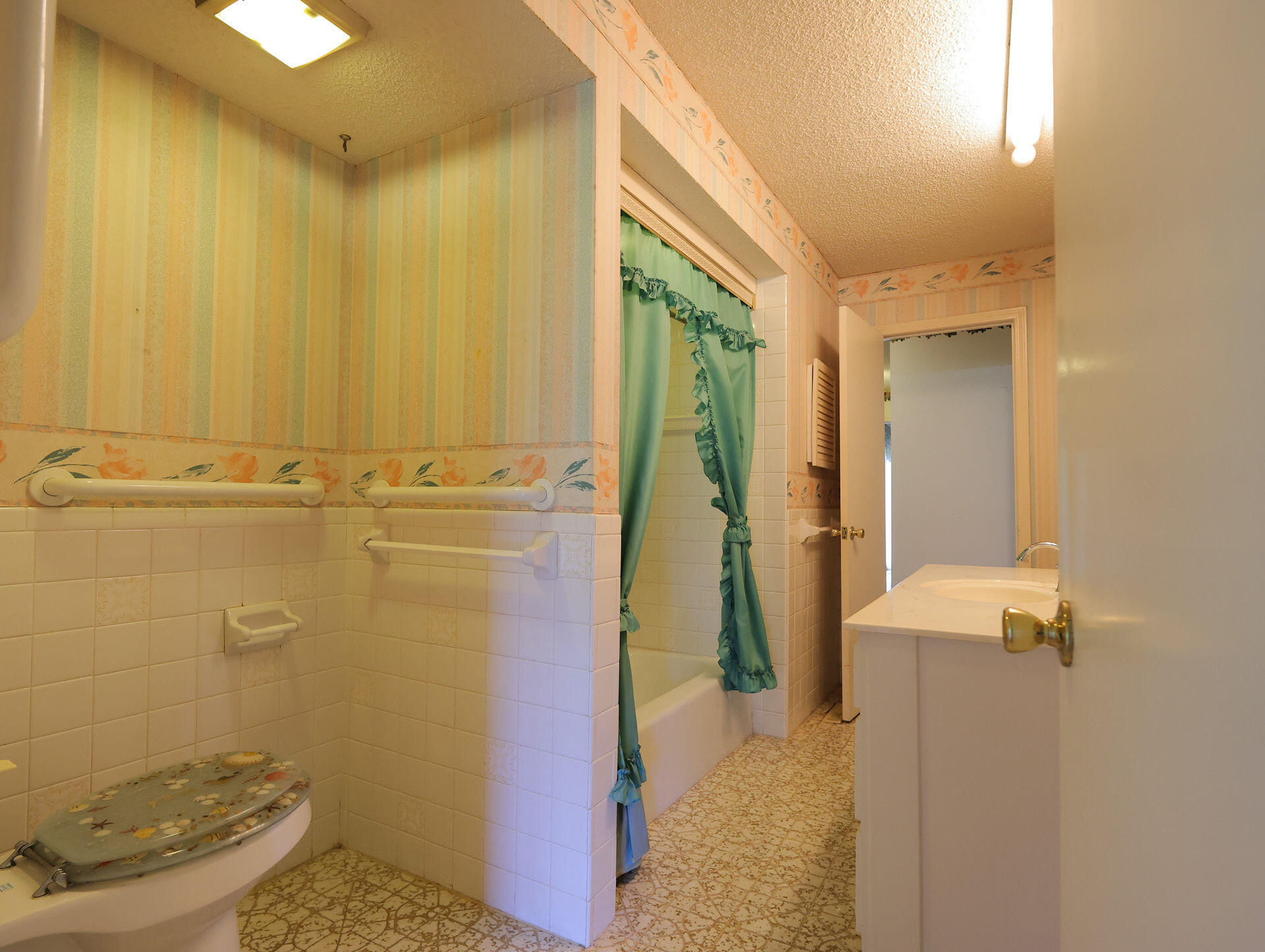 510 East Nottingham Lane Property Photo 31