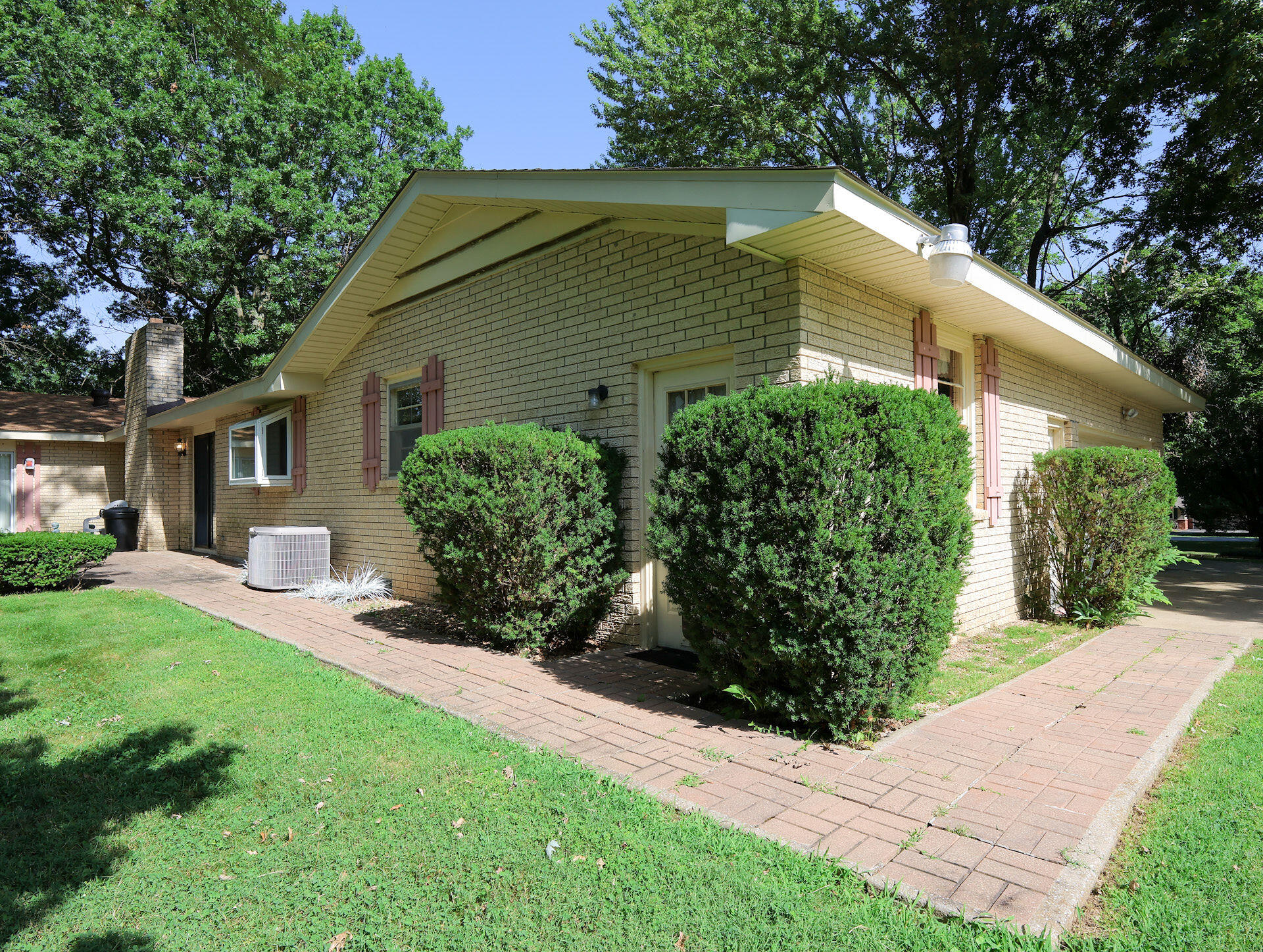 510 East Nottingham Lane Property Photo 44