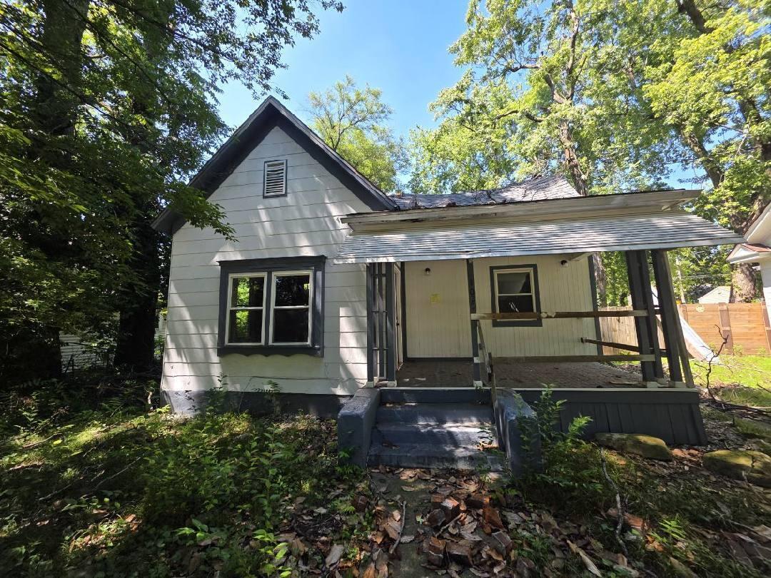 1025 West Scott Street Property Photo 1