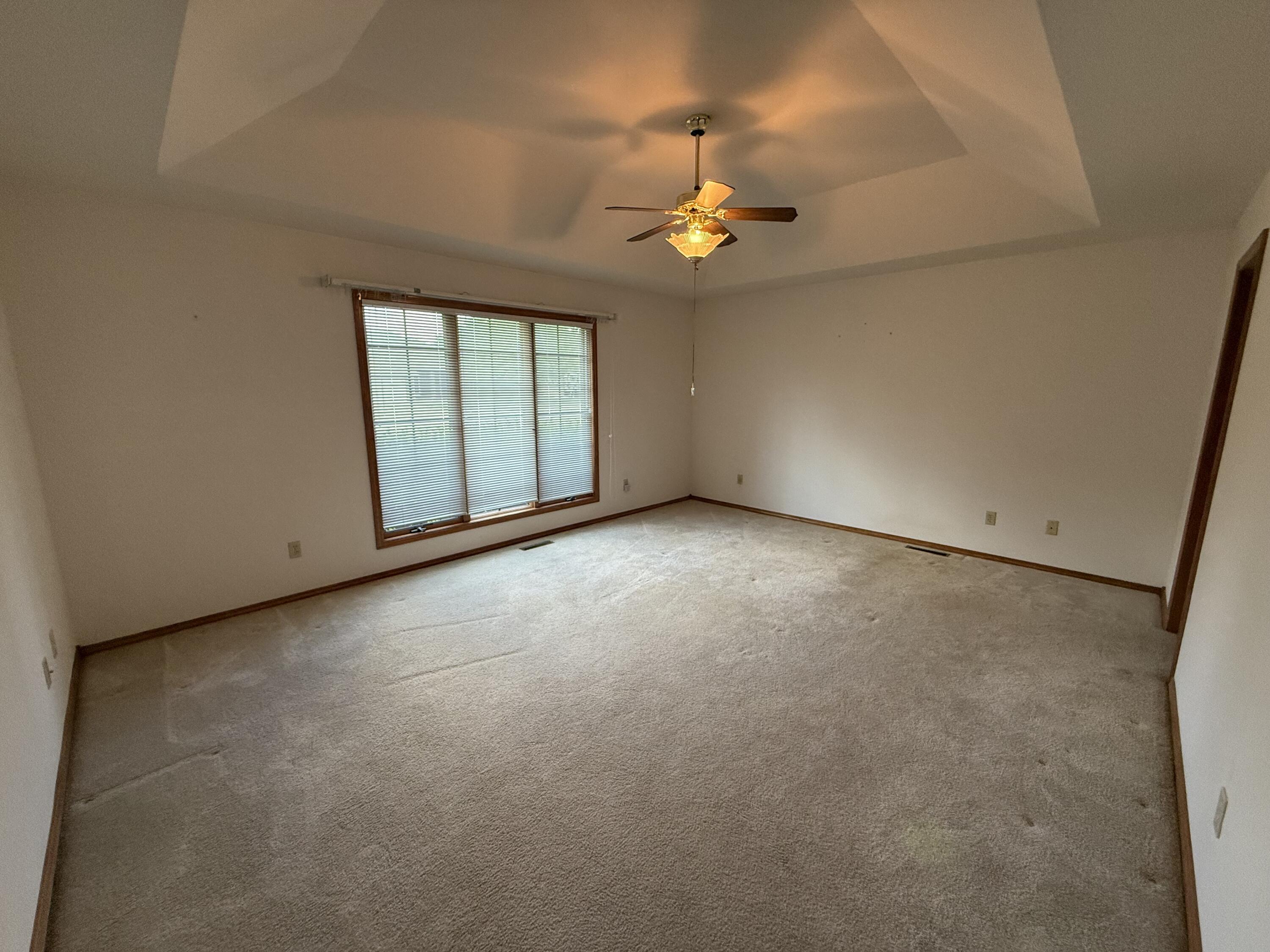 1946 East Ridgewood Drive Property Photo 10